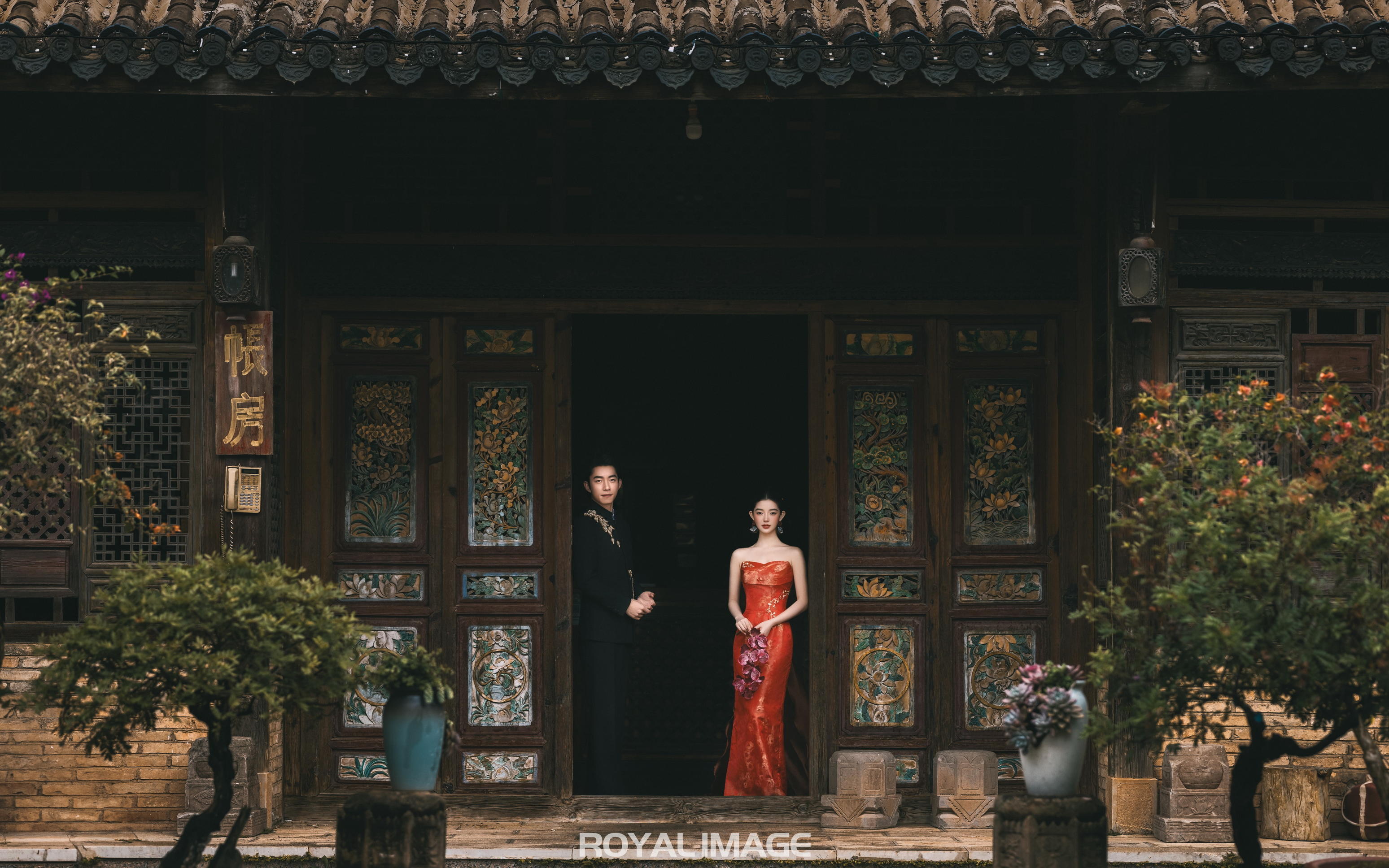 園林之??充滿中式浪漫的畫意復(fù)古婚紗照?