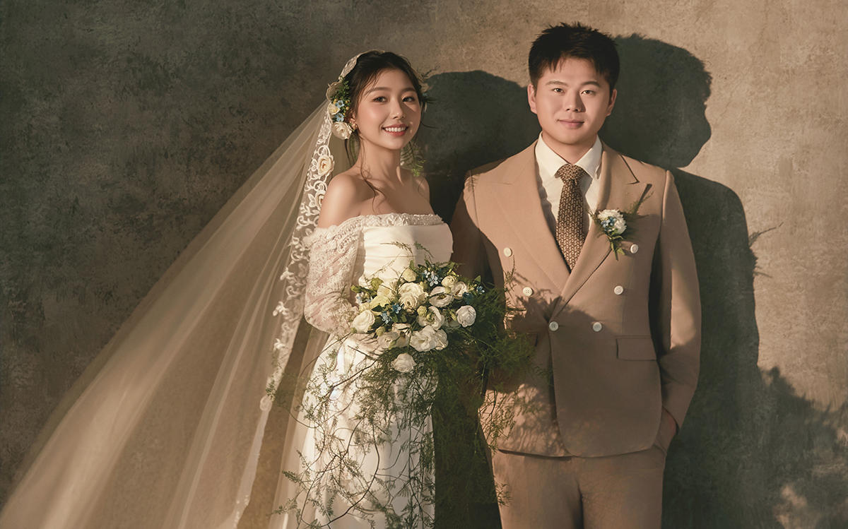 客片分享~复古内景油画婚纱照