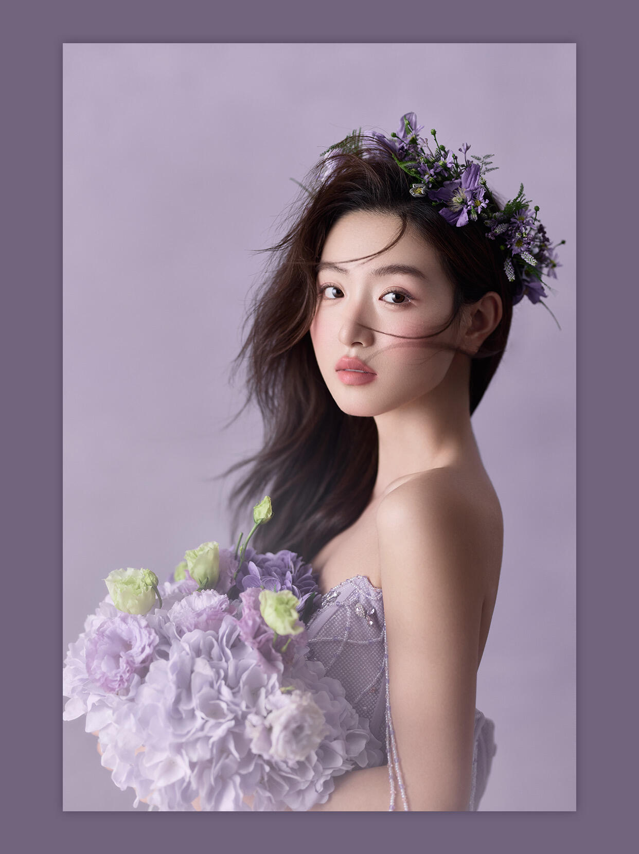 这件紫色的婚纱真的超美 