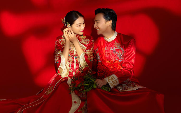 俏皮中式婚纱照
