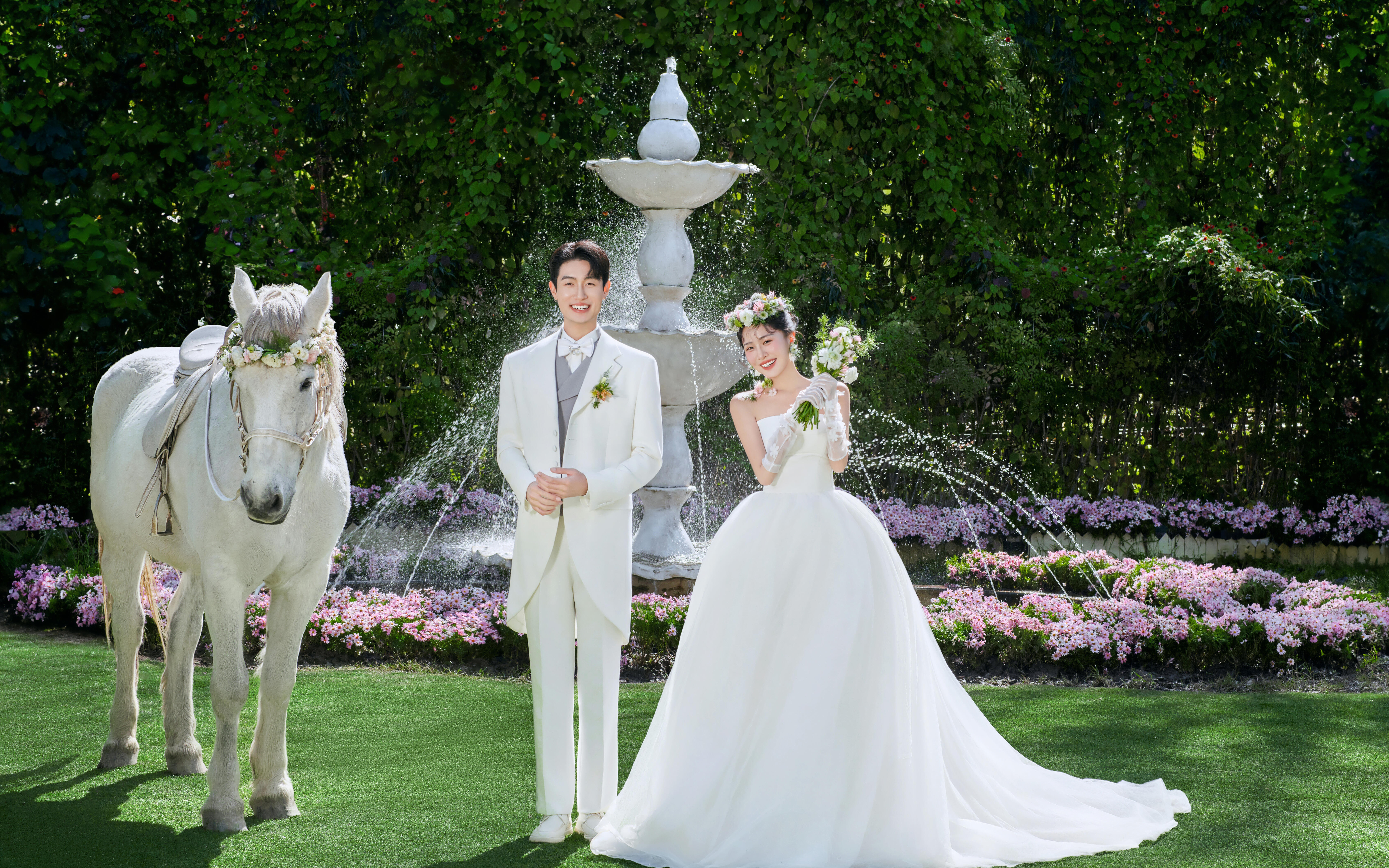 公主們誰會拒絕森系白馬婚紗照