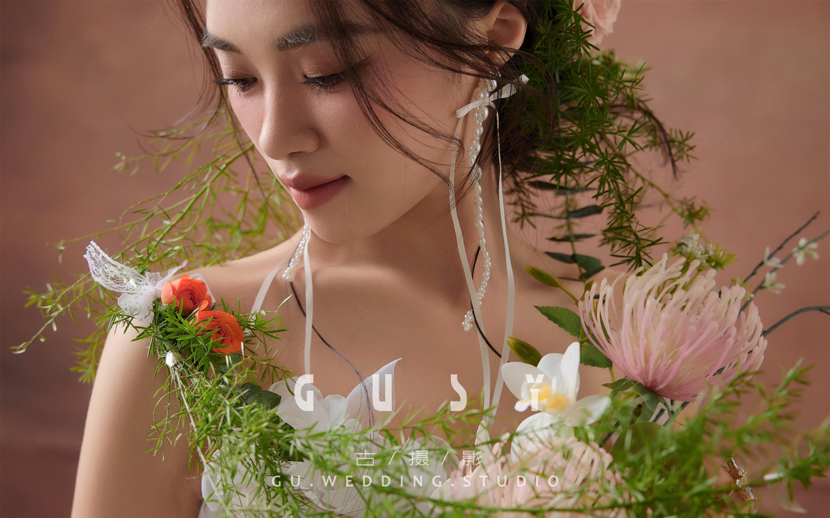 恰到好处的浪漫！超爱我的室内高定主纱婚纱照
