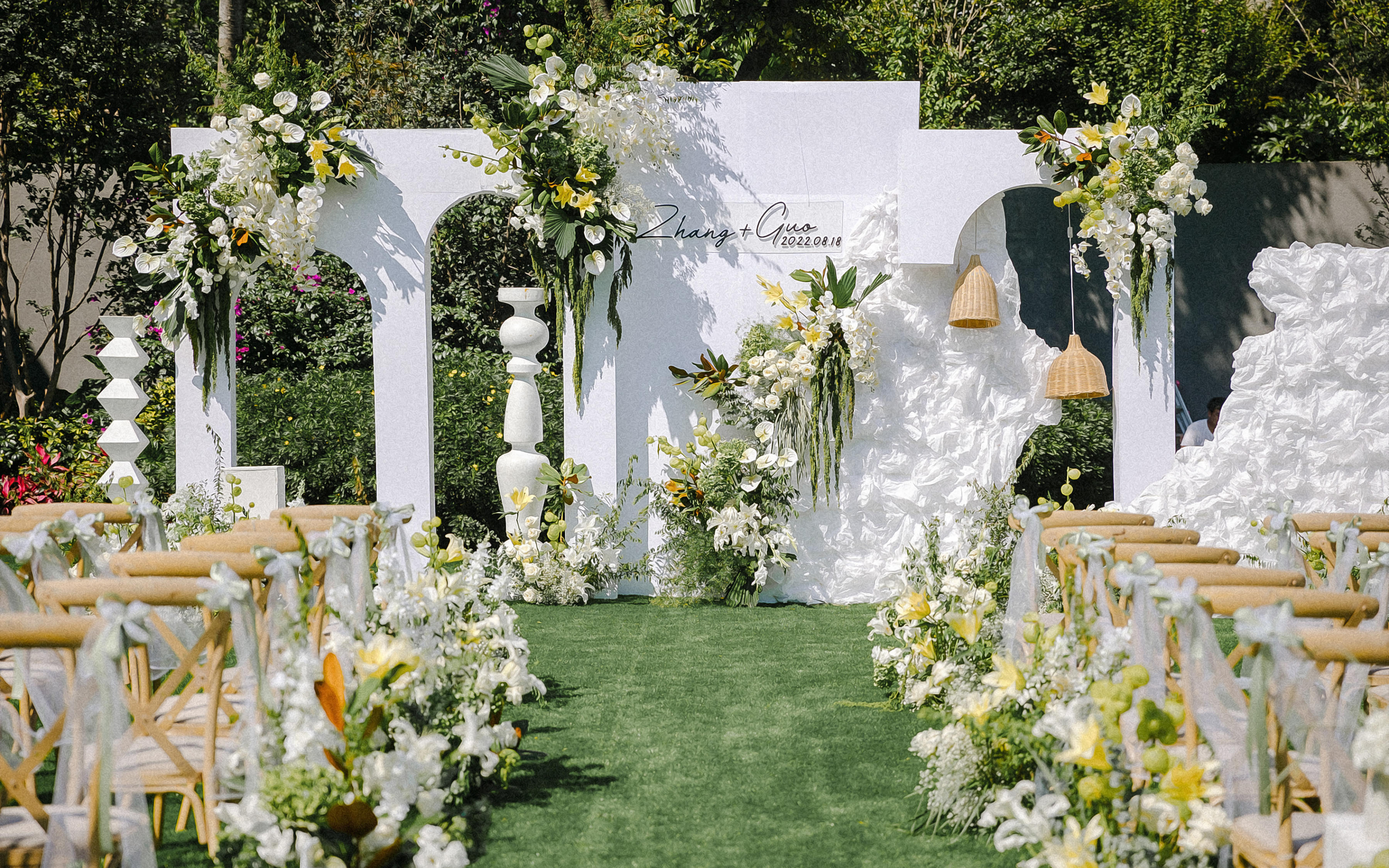 花海为伴，共赴诗意婚礼之约