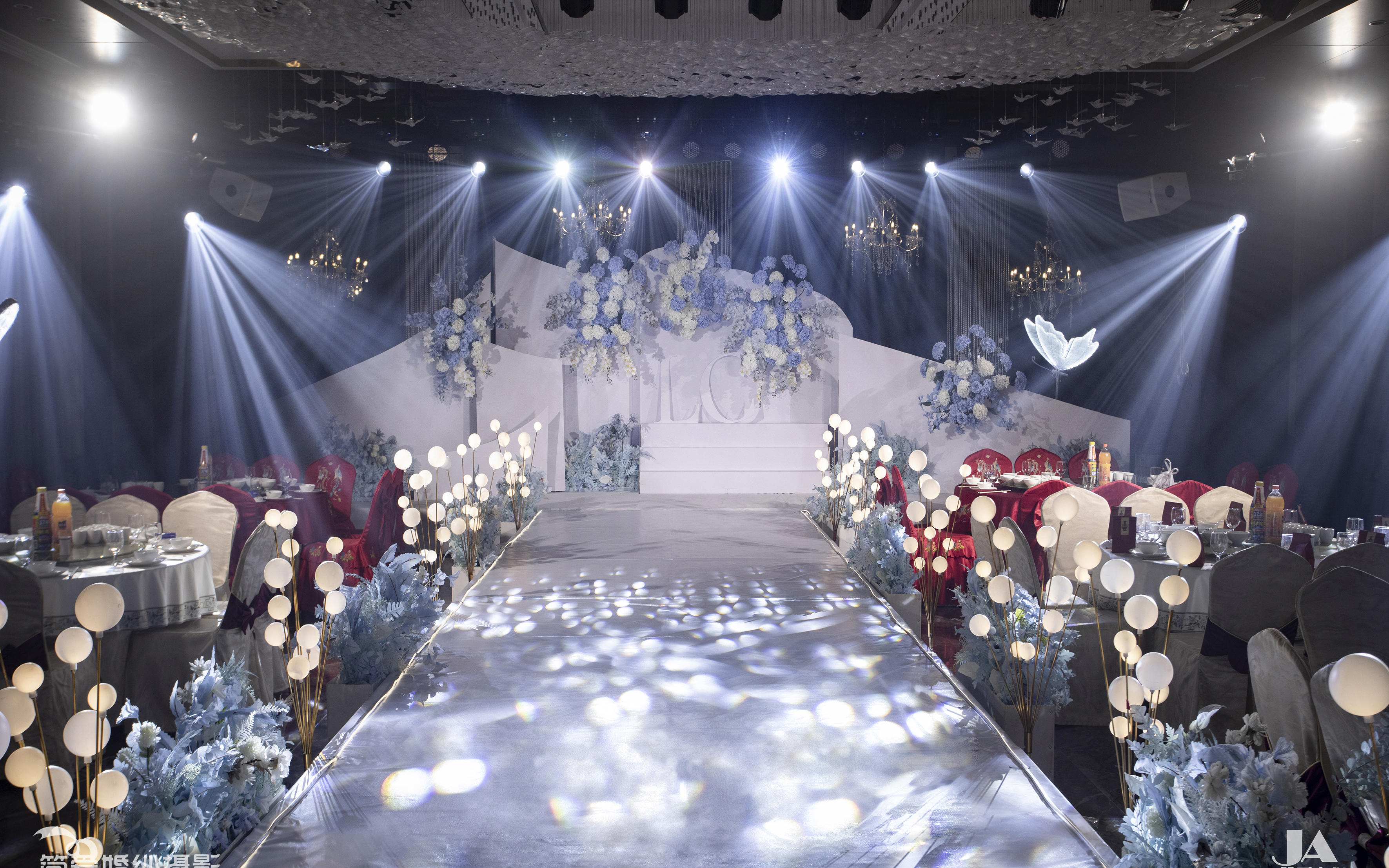 水晶质感蓝白渐变婚礼