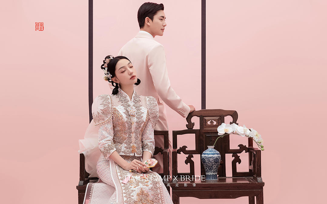 这套新中式秀禾婚纱照，太粉太嫩了吧！