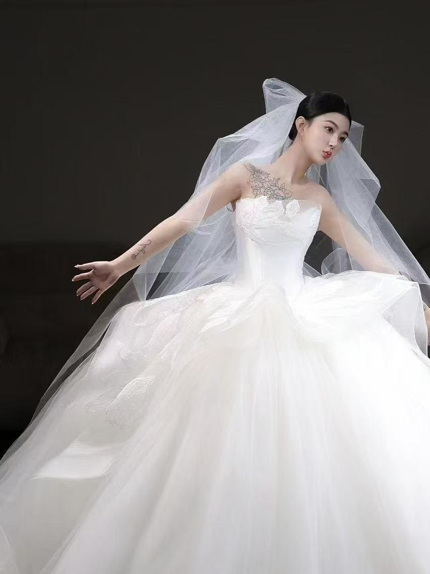 公主嫁衣——婚纱礼服赏析4