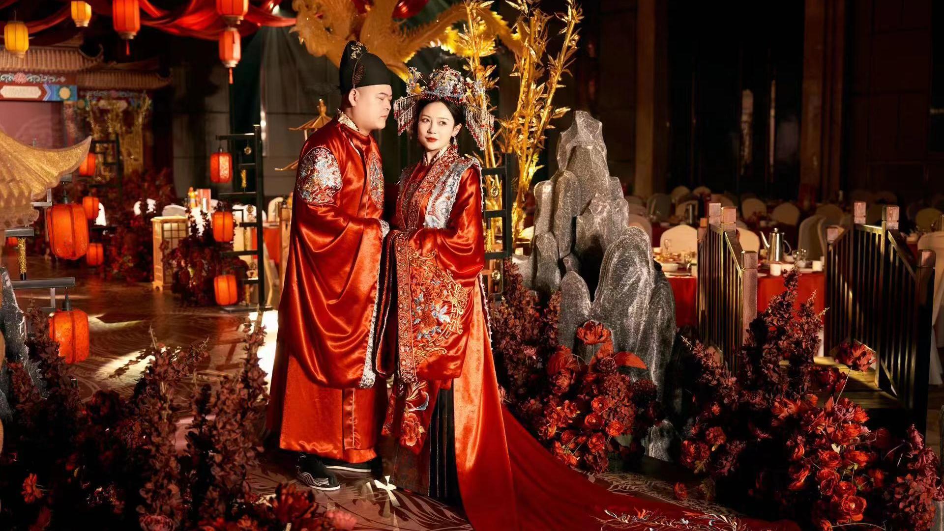 一起來感受下中式婚禮的大氣