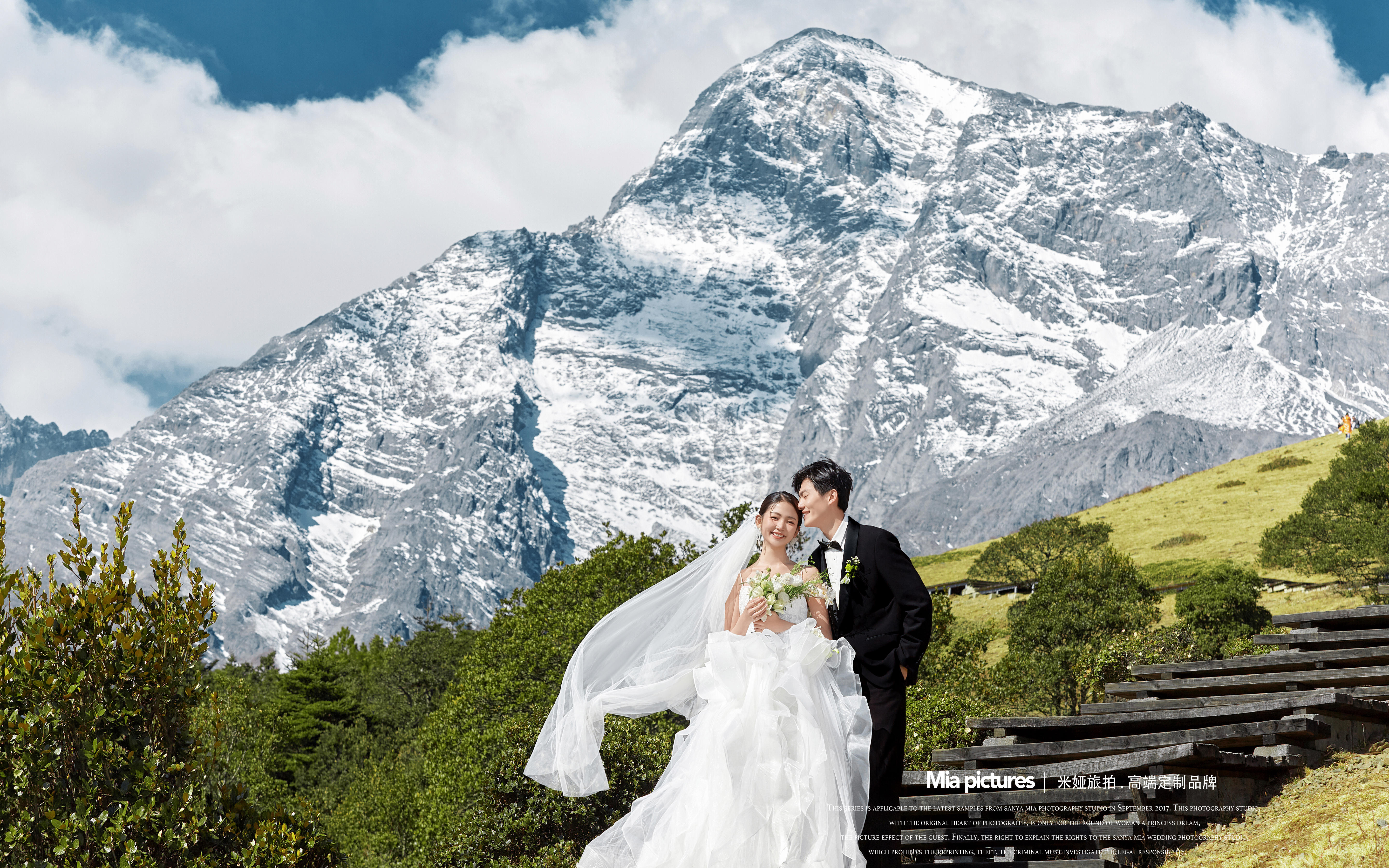來跟我一起見證初夏的牦牛坪婚紗照吧????