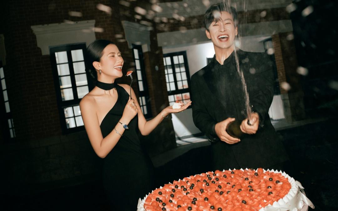 还是00后会❗闪光灯街拍婚纱照燃爆了