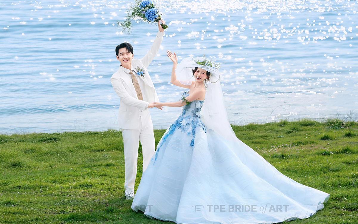 后悔沒(méi)早拍??湖景藍(lán)紗婚紗照美到挪不開眼