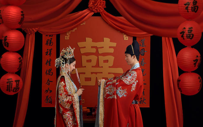 凤冠霞帔 感受庄重大方的中式婚礼浪漫