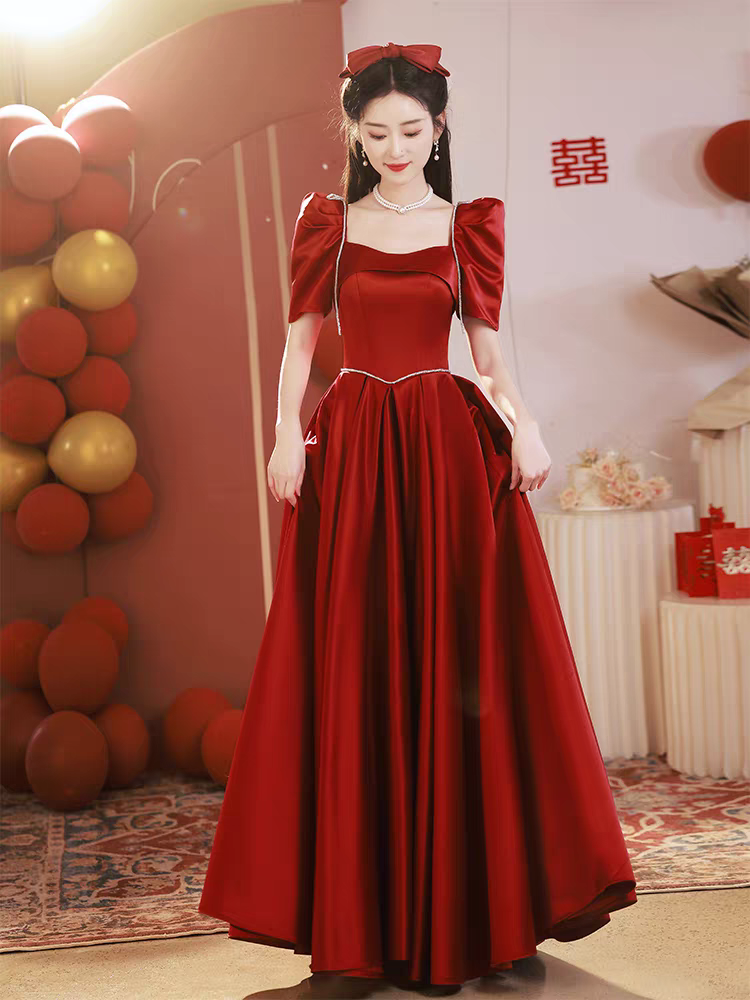 宴请妆造+礼服一件