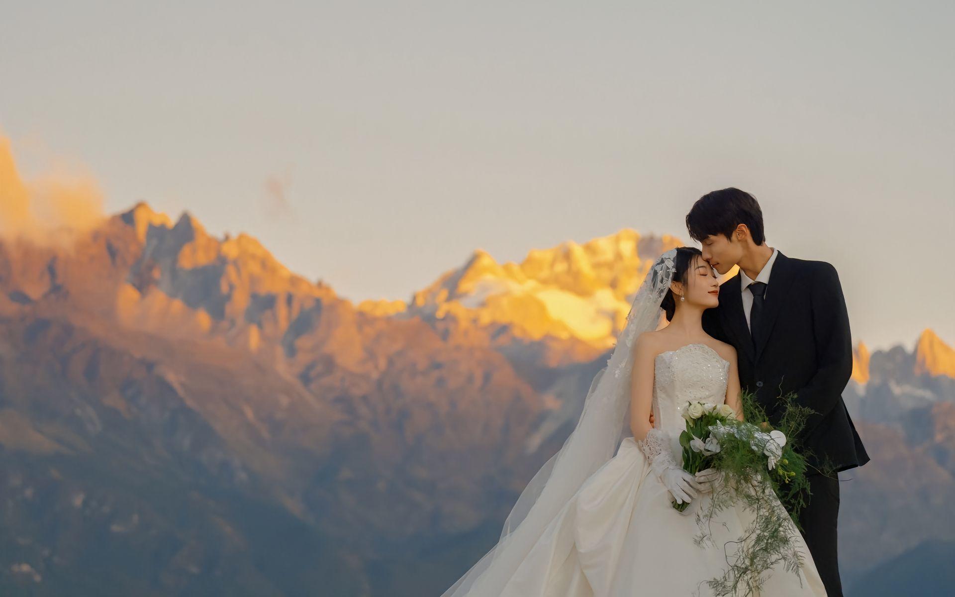 日照金山婚纱照的浪漫邂逅❣氛围感满满