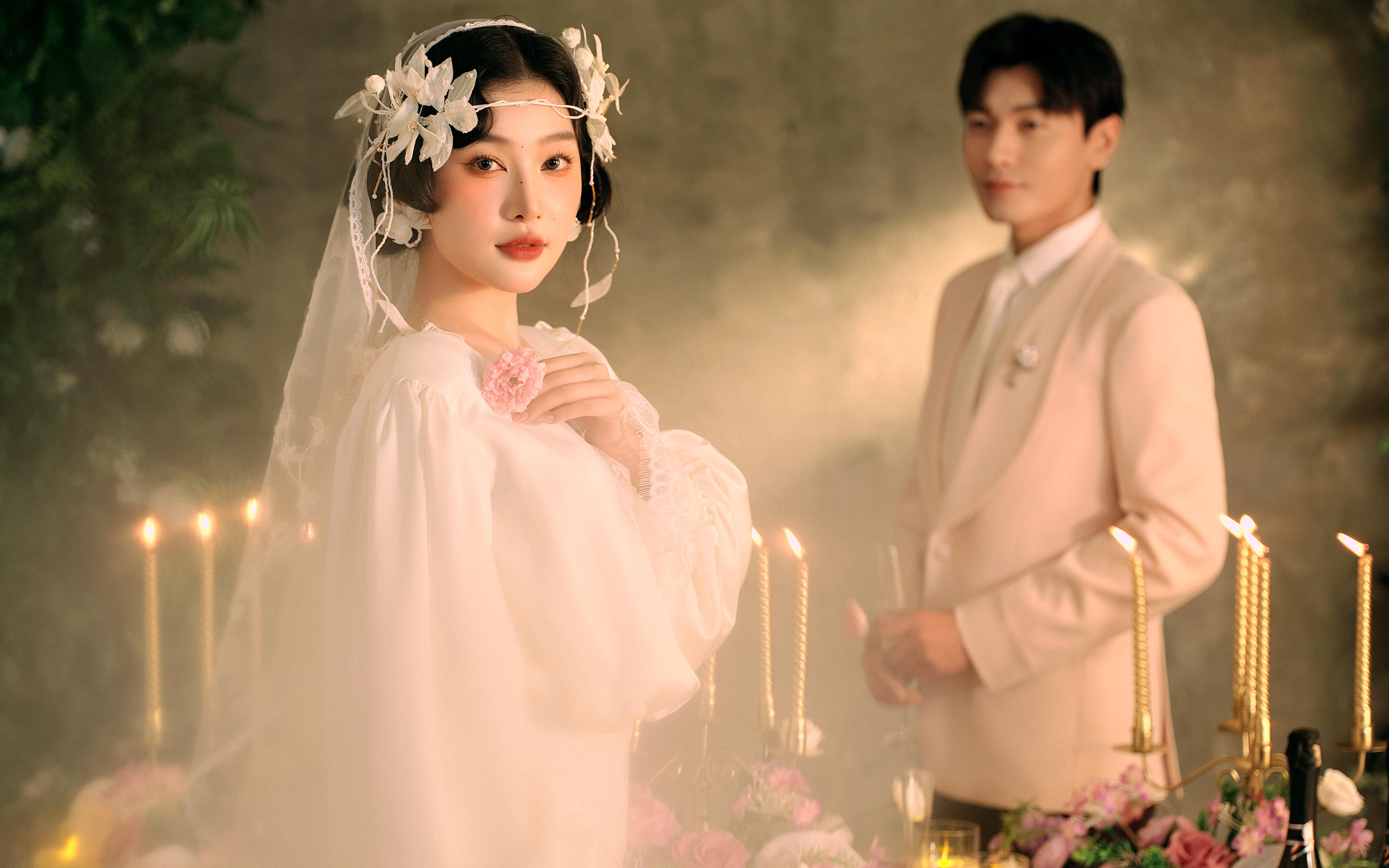 不愧是00后严选❤法式花房婚纱照故事感💯
