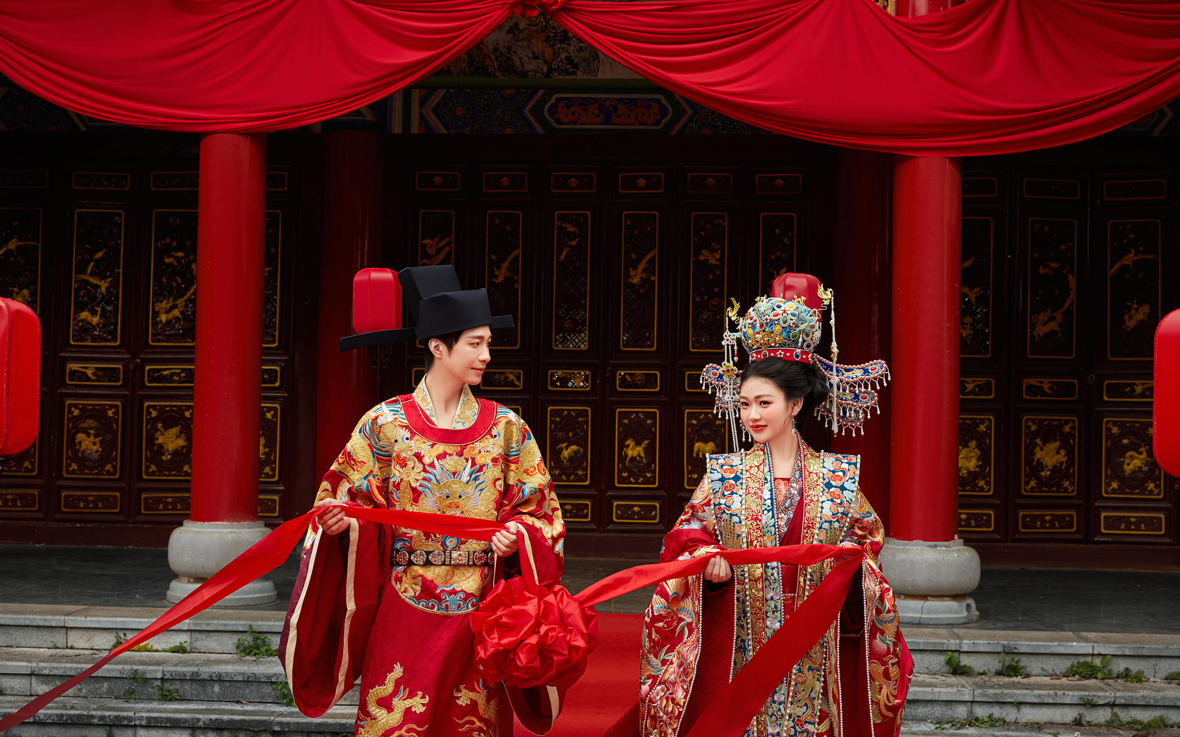 看看蒙自石榴庄园拍的明制汉服婚纱照有多美