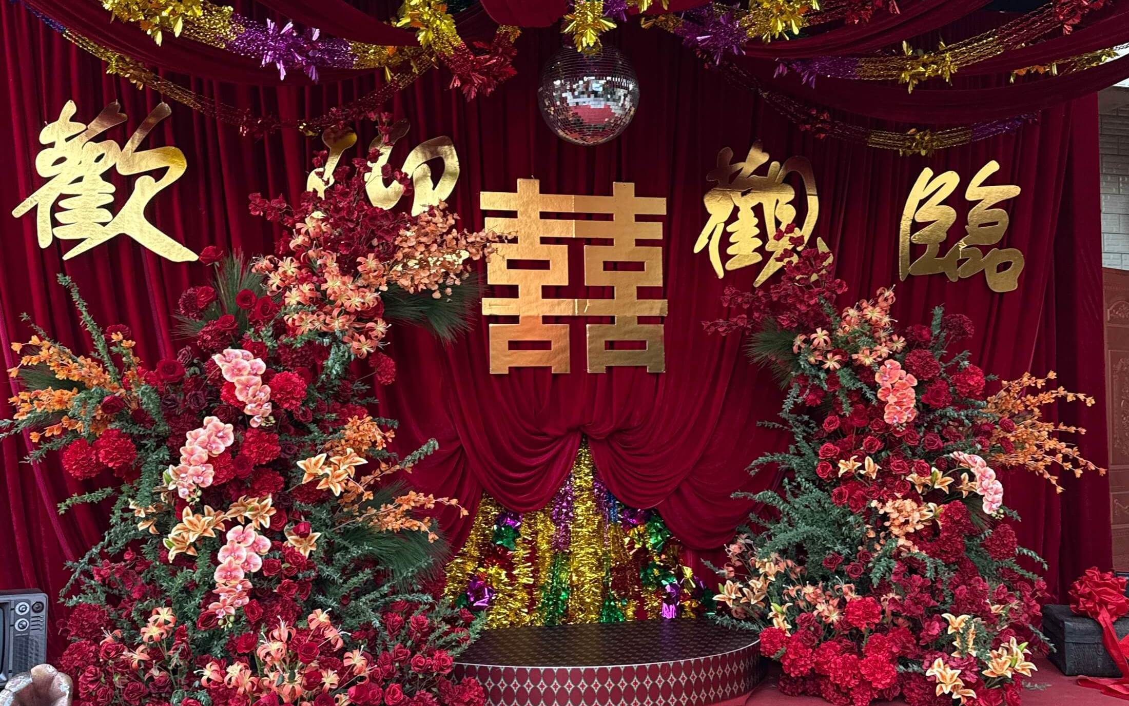 【金铂爵】复古红色彩带条拉花庭院婚礼