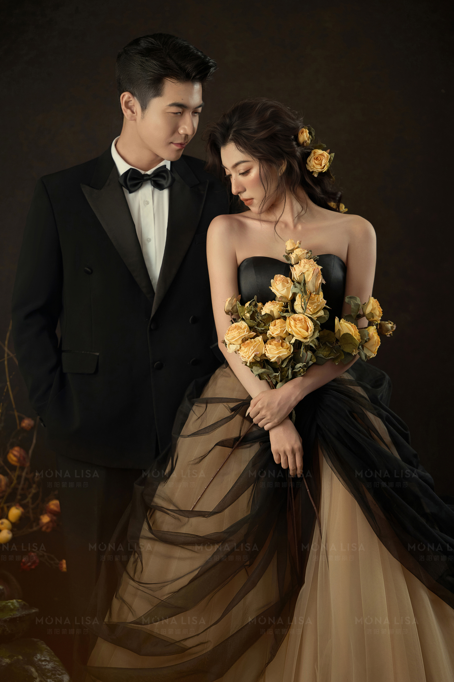 人氣熱門 | 品質(zhì)甄選【復(fù)古油畫極簡婚紗照】