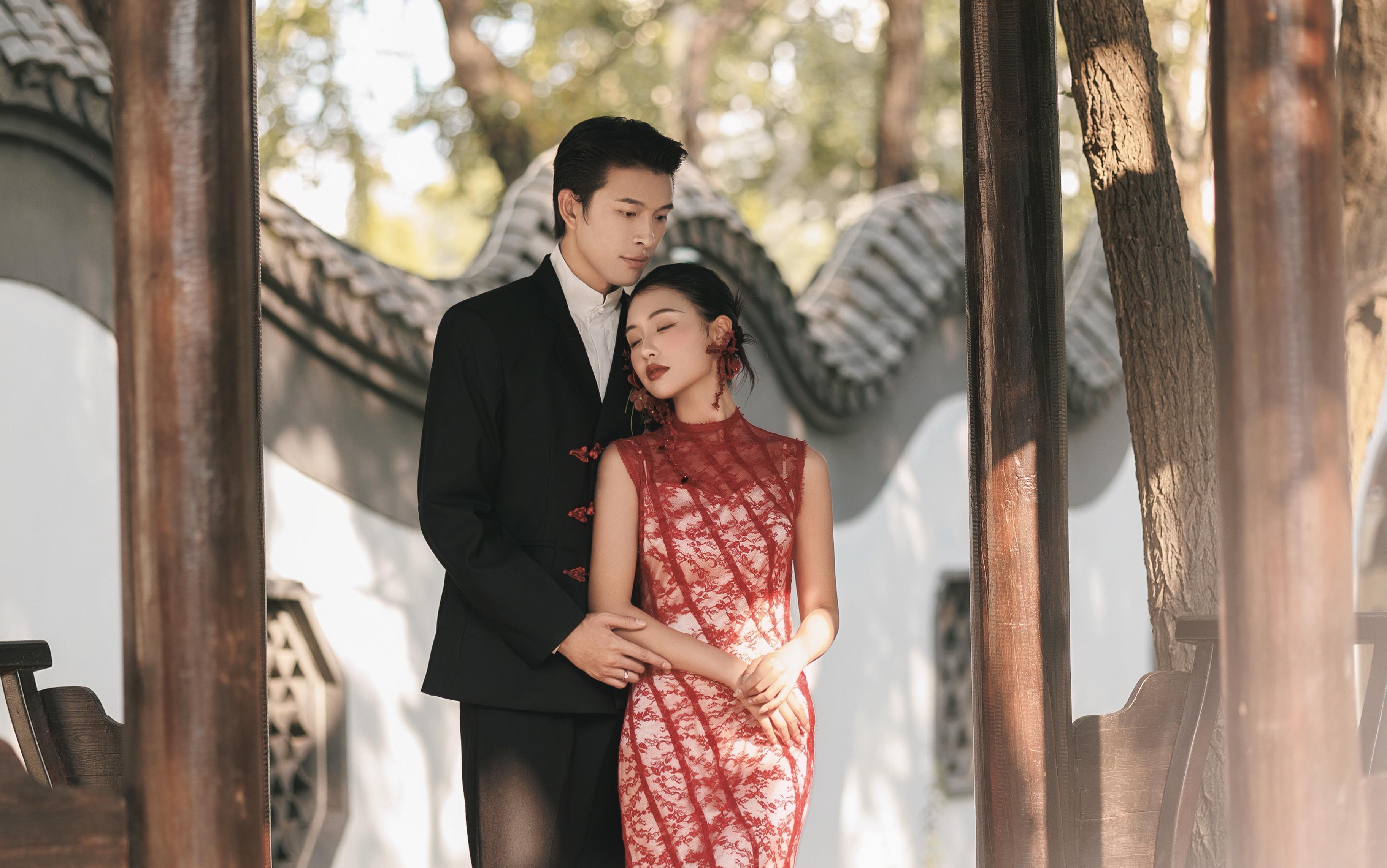 满满江南诗意的中式园林婚纱照
