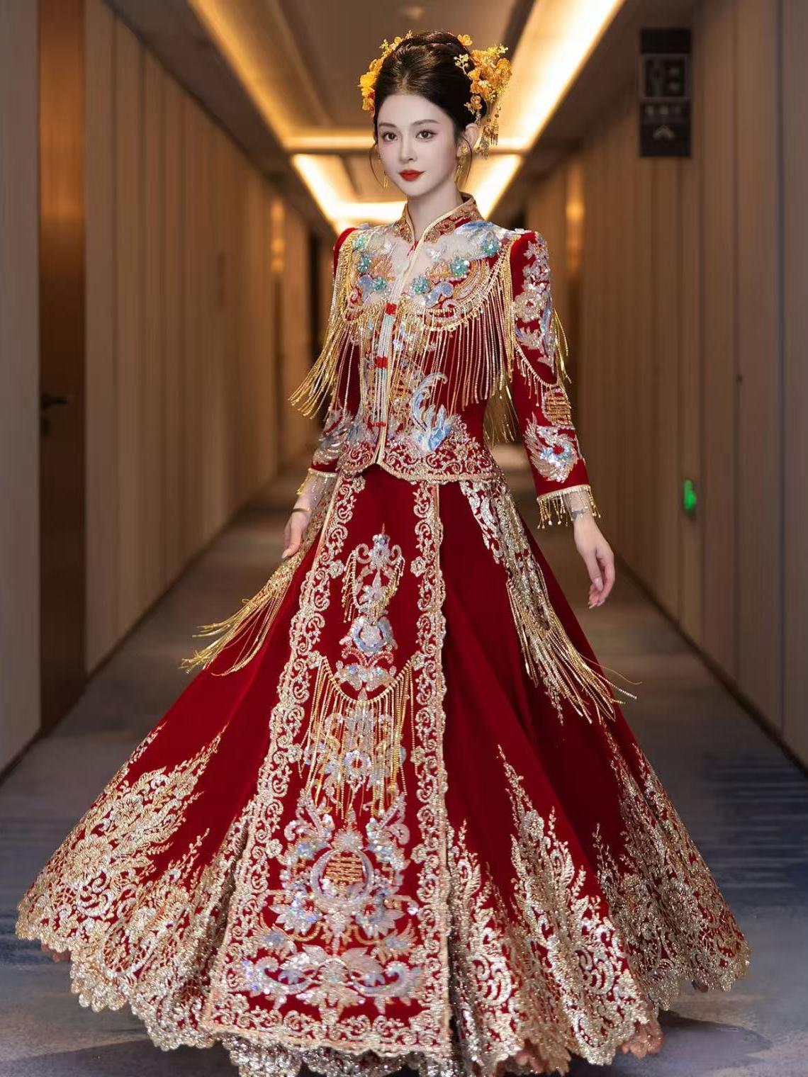 缔尔婚纱-中式秀禾