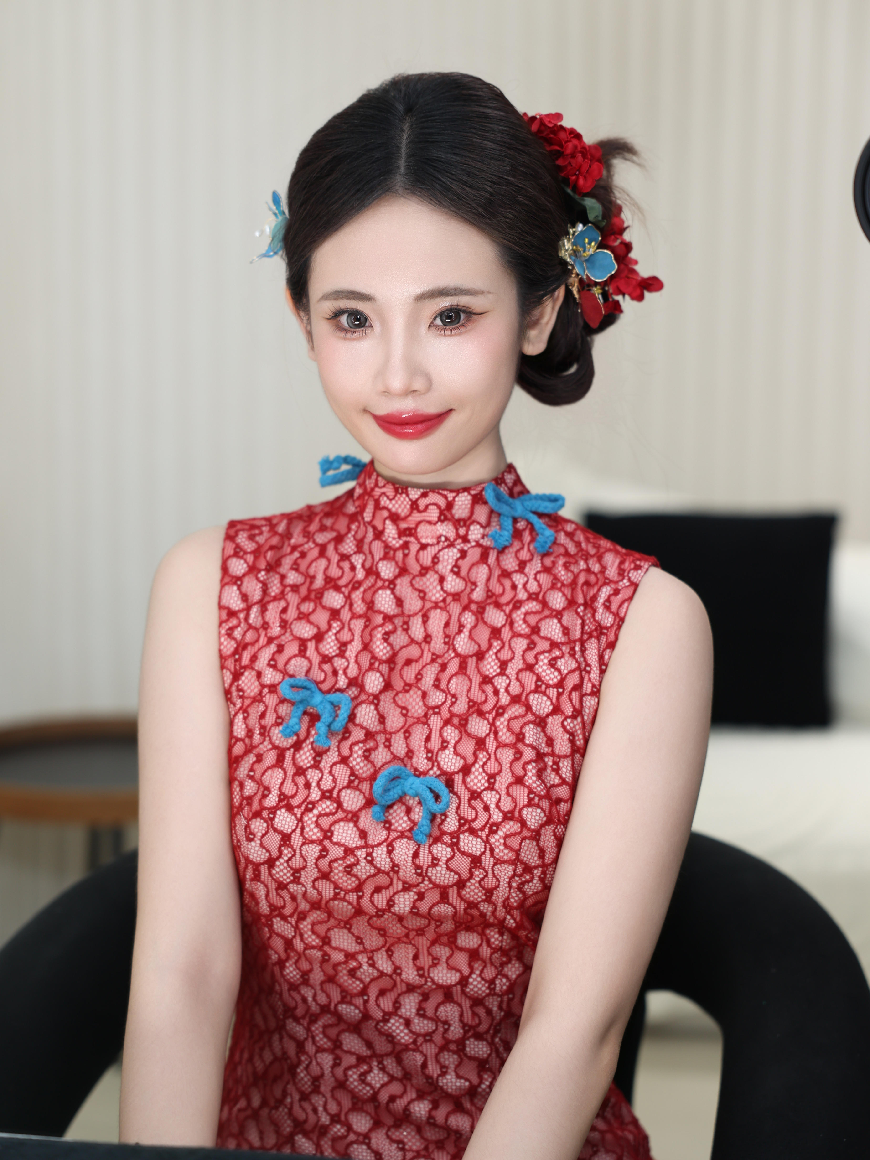 【白芷婚纱】红撞蓝晨袍造型