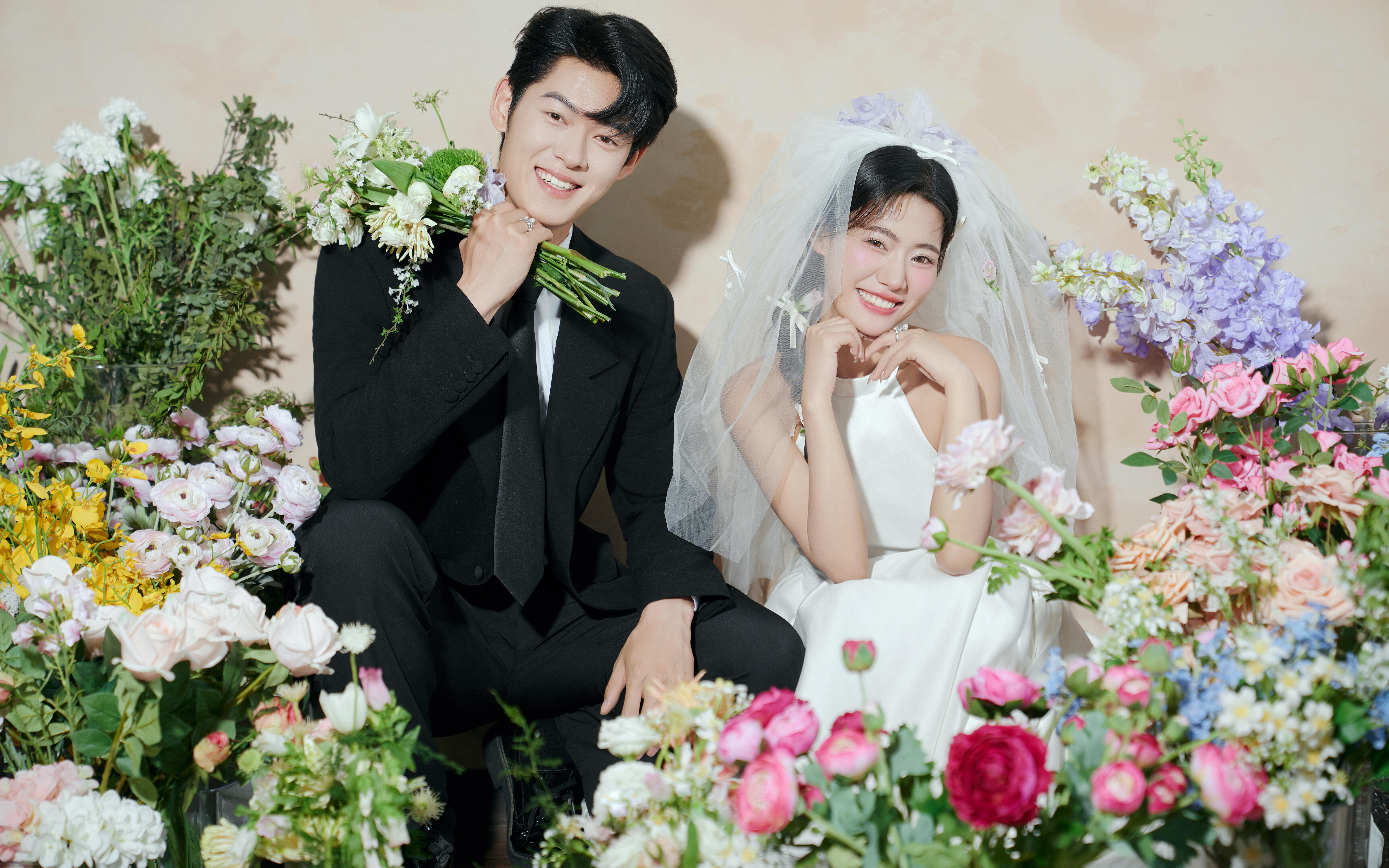 美出新高度	浪漫在心巴上的油畫婚紗照