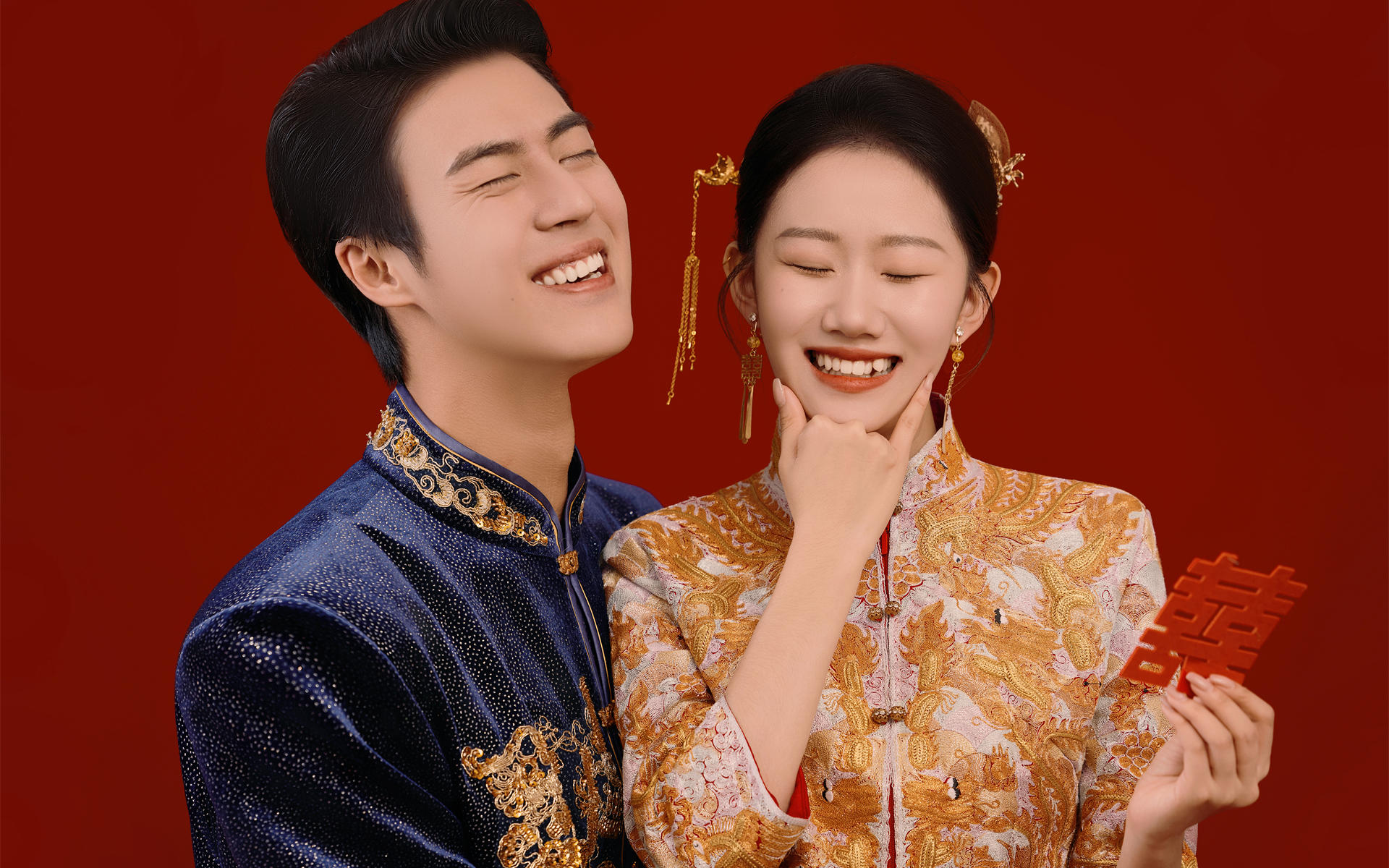 新中式秀禾内景感婚纱照