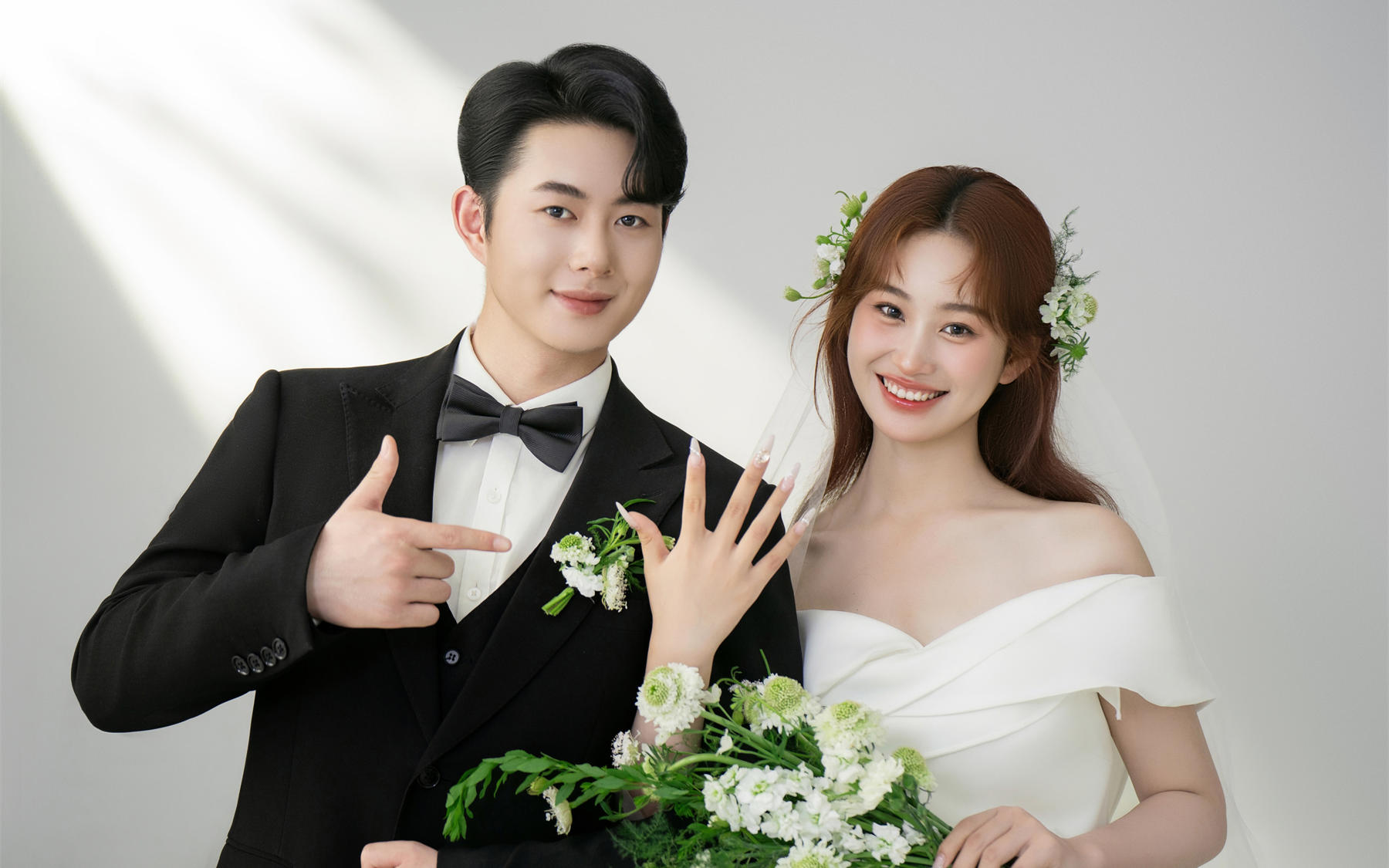 长在审美上的韩式极简光影婚纱照✨清新甜美好心动呀