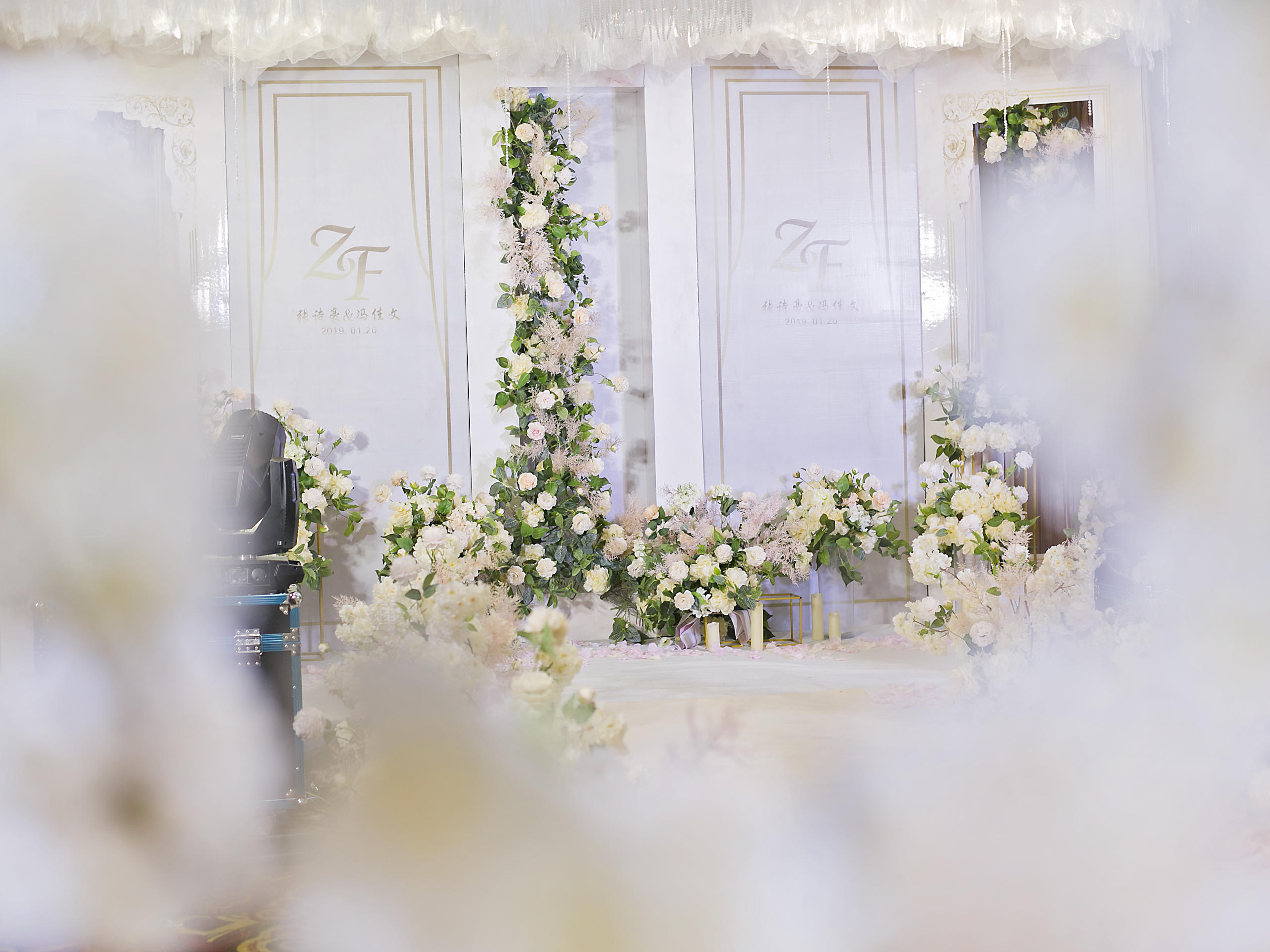 12-25桌香槟色清新婚礼  送人员