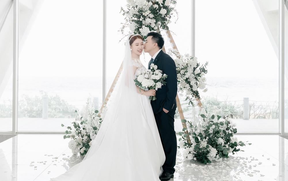 三亚海边草坪婚礼 | 临海草坪 20人一站式服务