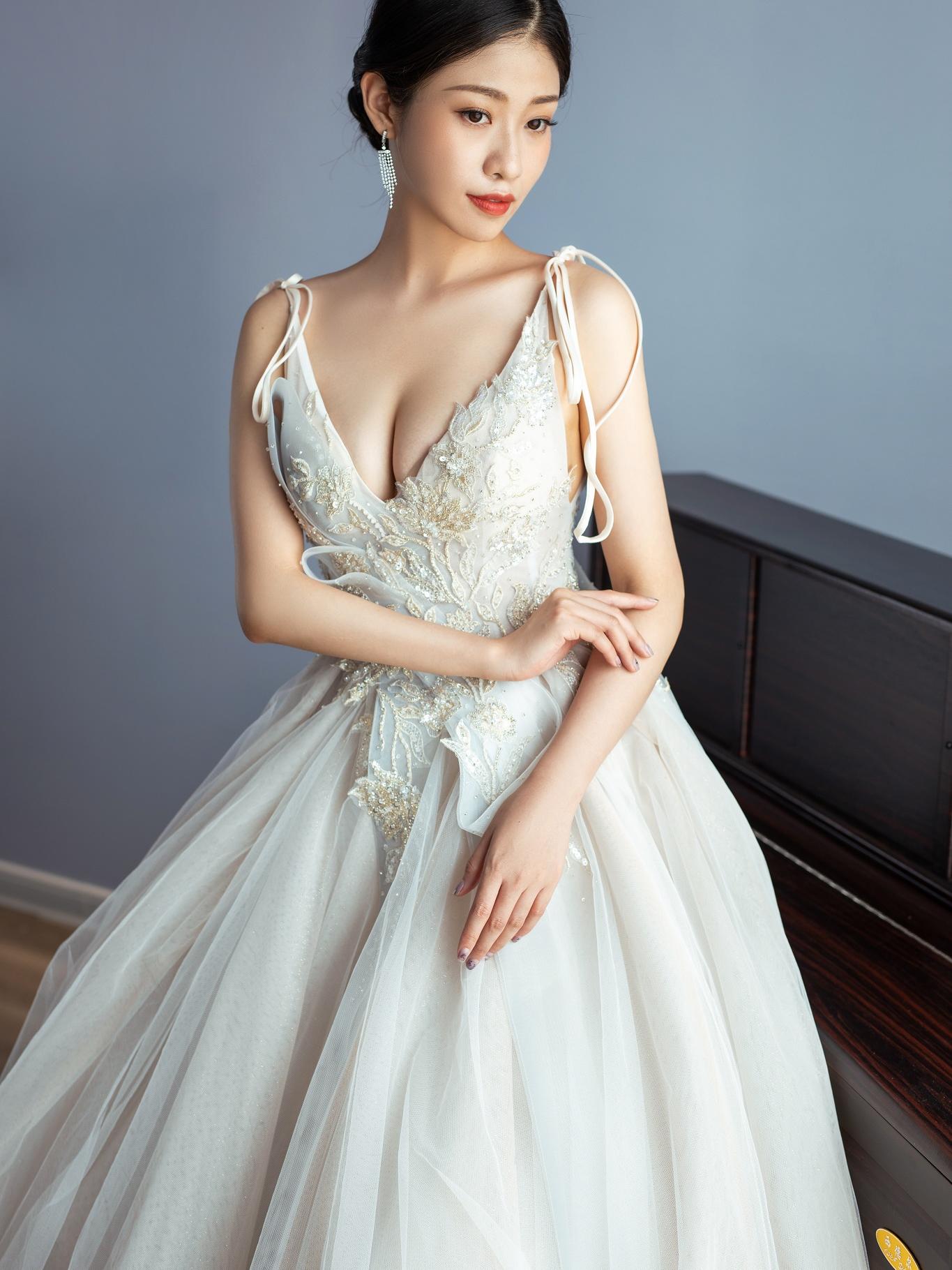 【超值17件套】新娘15件套+男装2套+全天跟妆