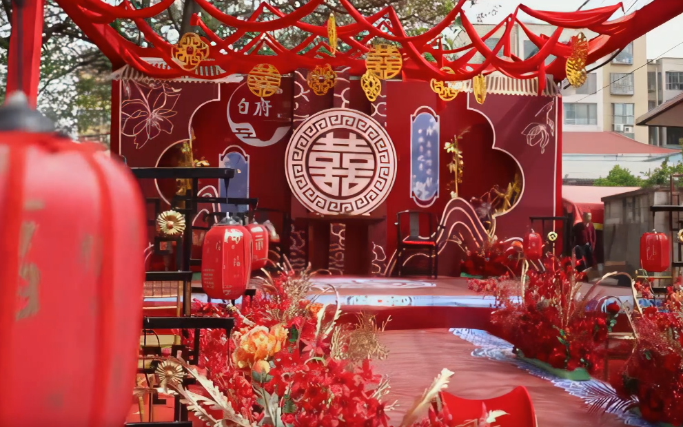 紅色戶外庭院中式婚禮