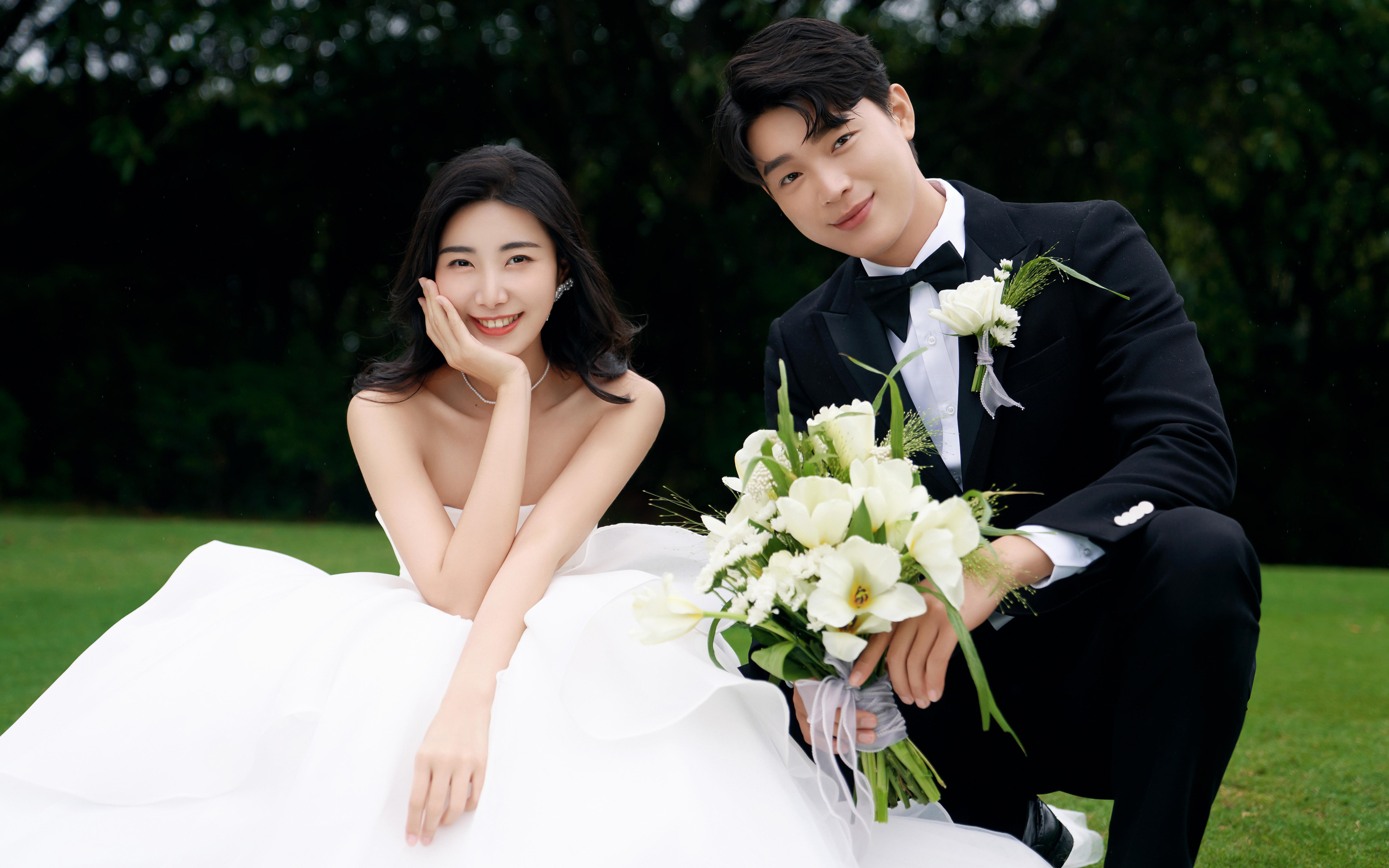  白纱与清新草坪完美适配🌴 唯美清新👰