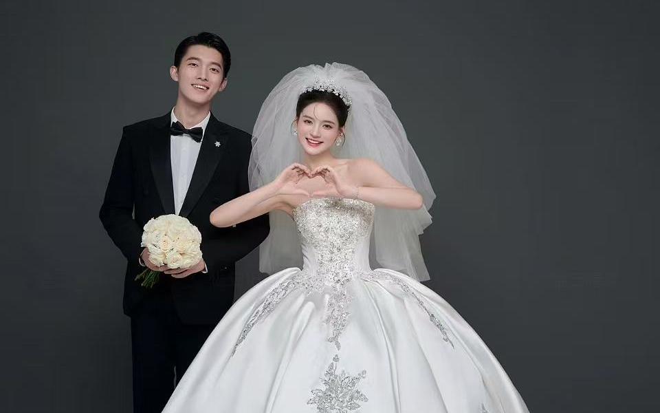 【極簡婚紗照才是YYDS】