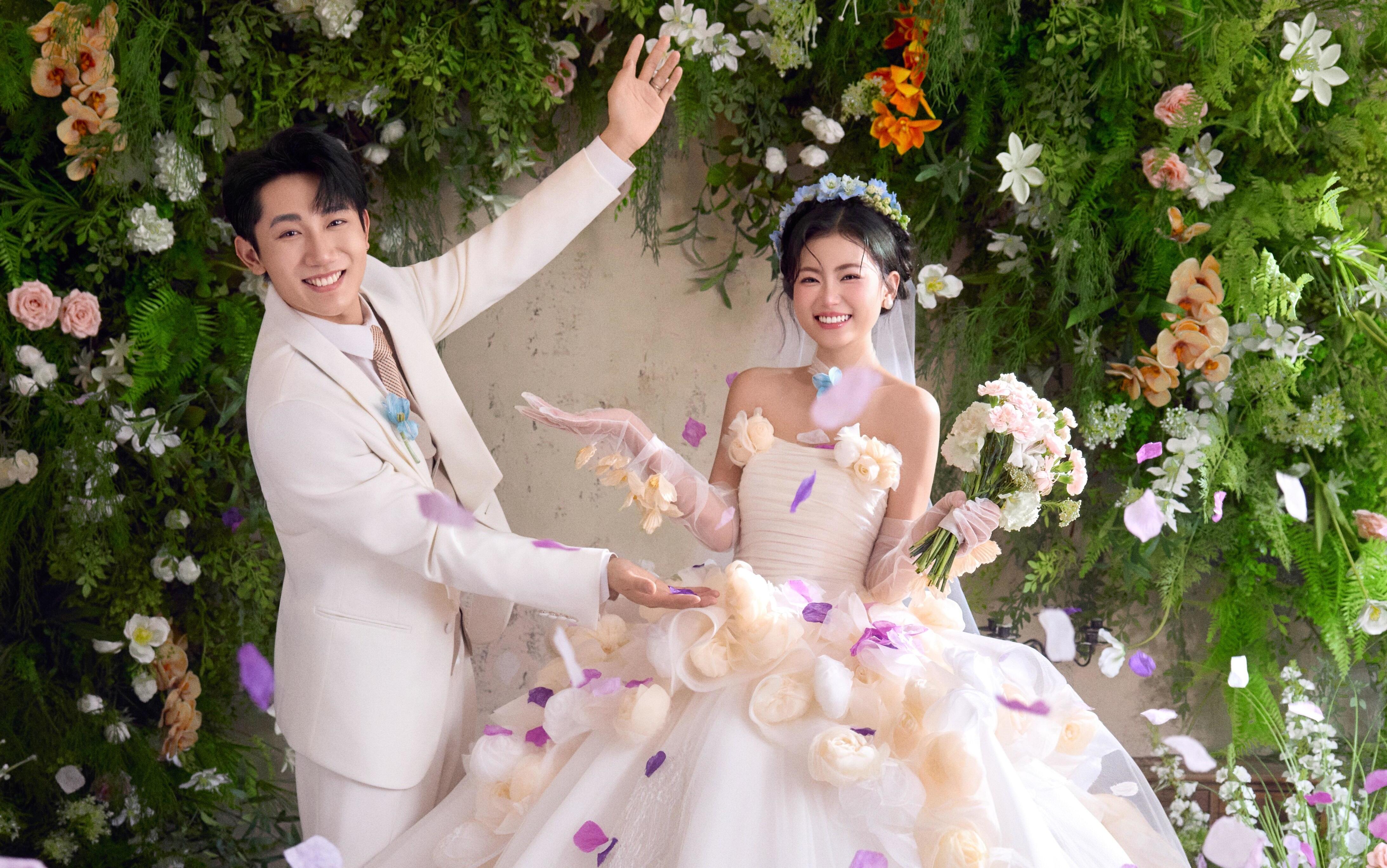 【是油畫里走出的蝴蝶少女】