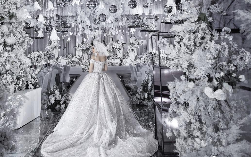 【熹恩时尚新娘】典礼拖尾主纱 