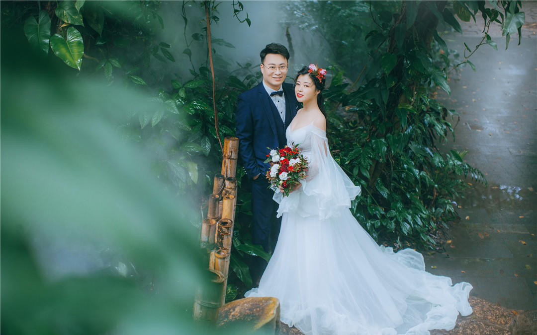 花禾总监团队B套餐全天一对一自由跟拍个性定制婚照