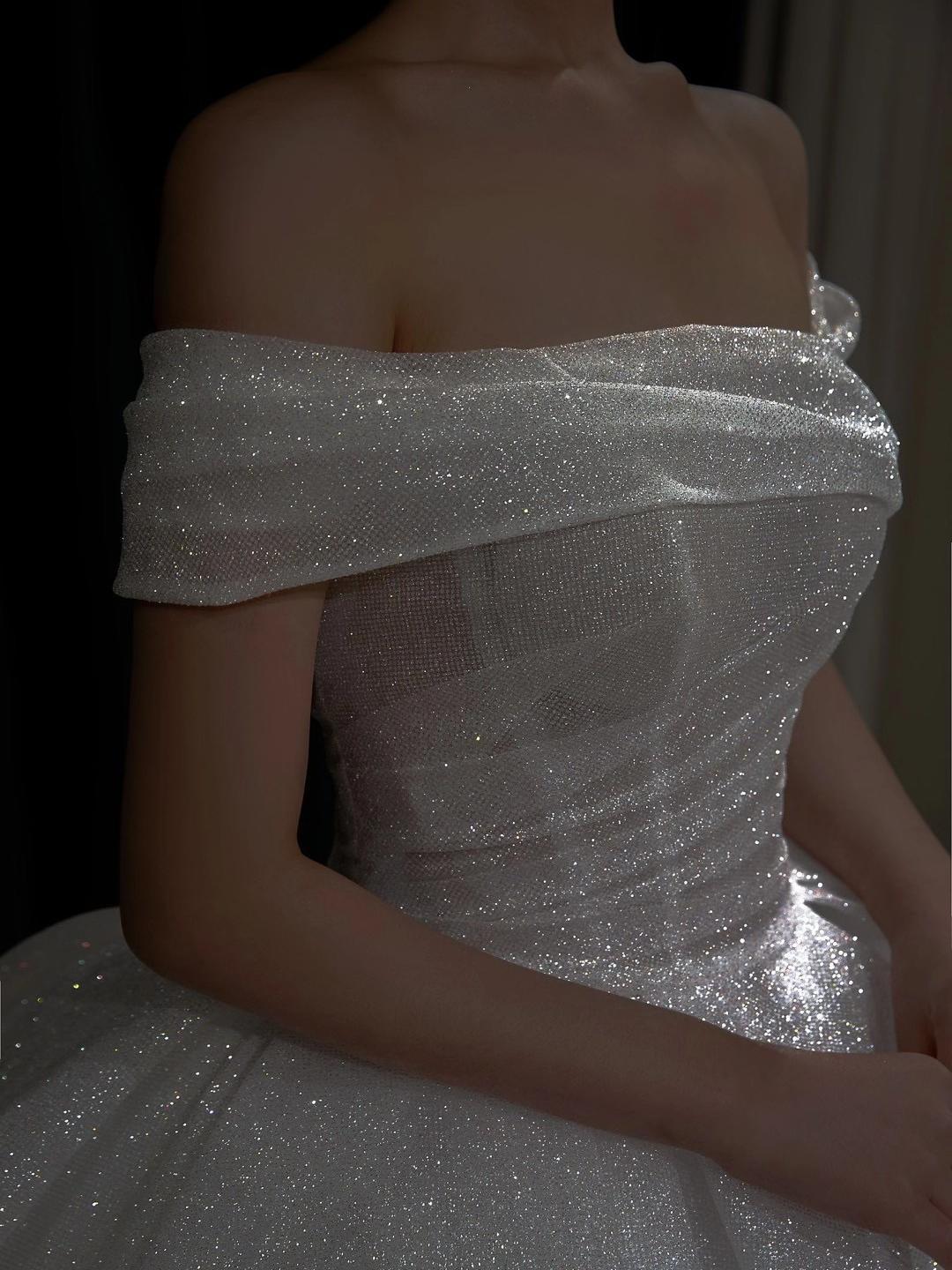 【人气推荐】轻奢拖尾婚纱+秀禾+敬酒服