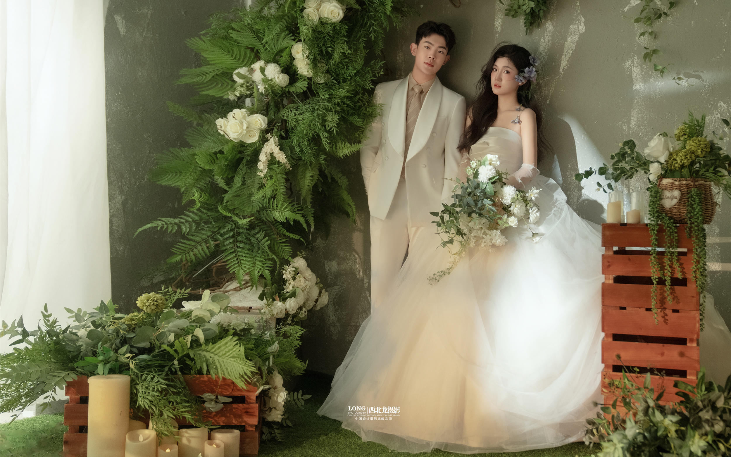 被這組森系婚紗照美到失語！自帶原生氛圍感??