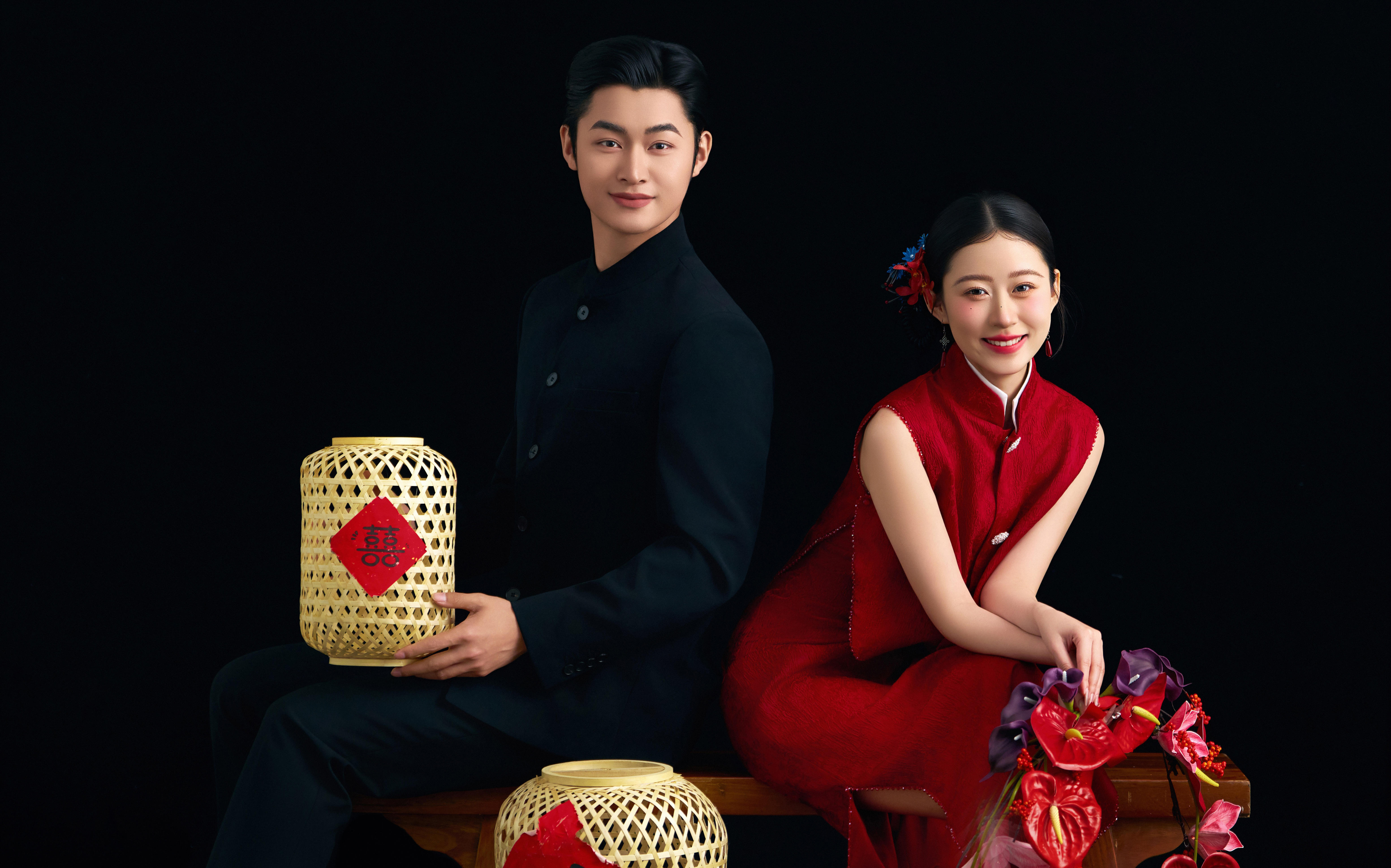 红与黑交织的喜嫁美学婚纱照✨