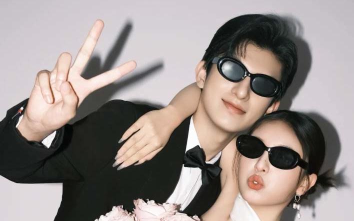   在爱情面前 只管快乐吖