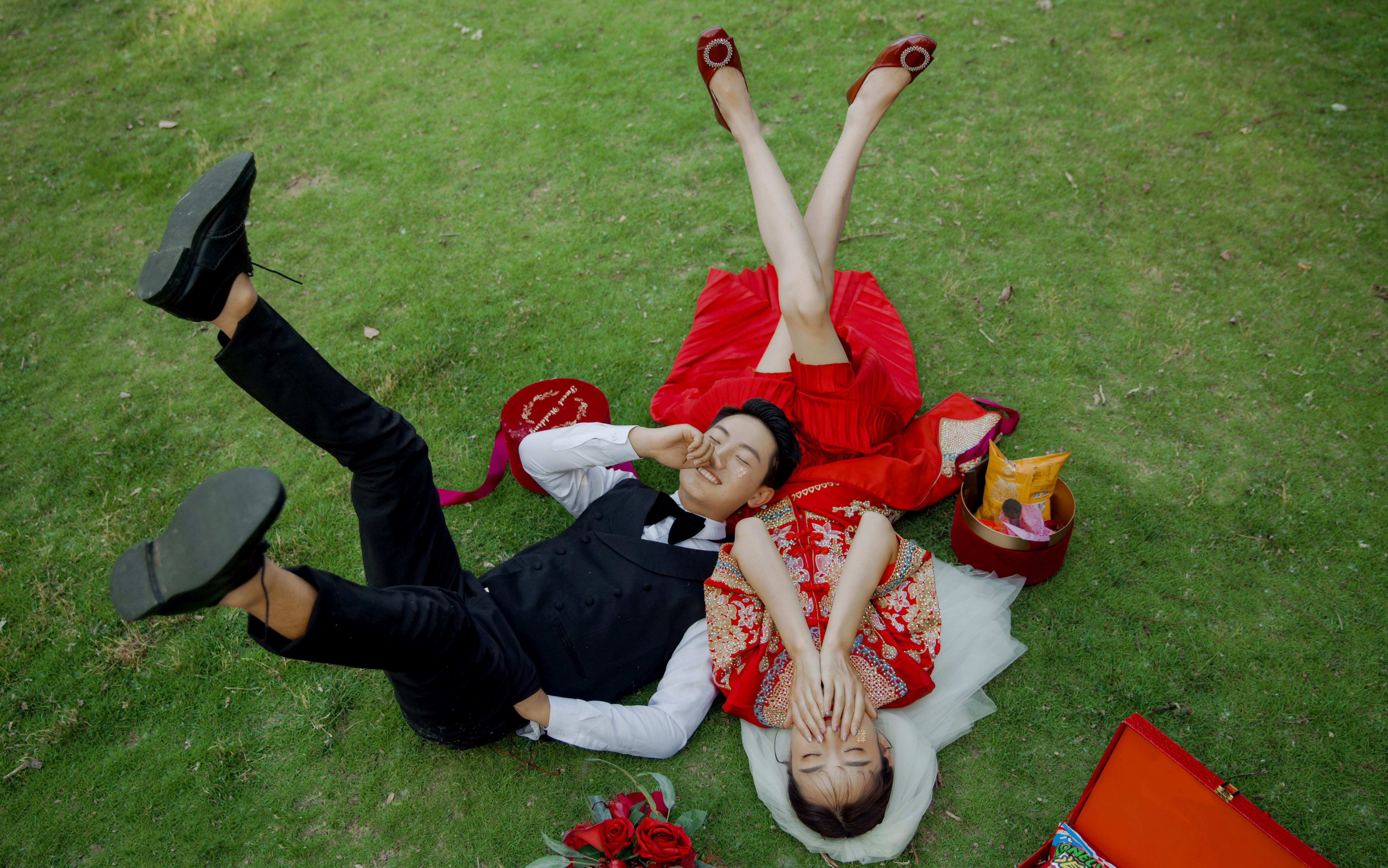 统一全家人审美的新中式囍嫁婚纱照 超甜