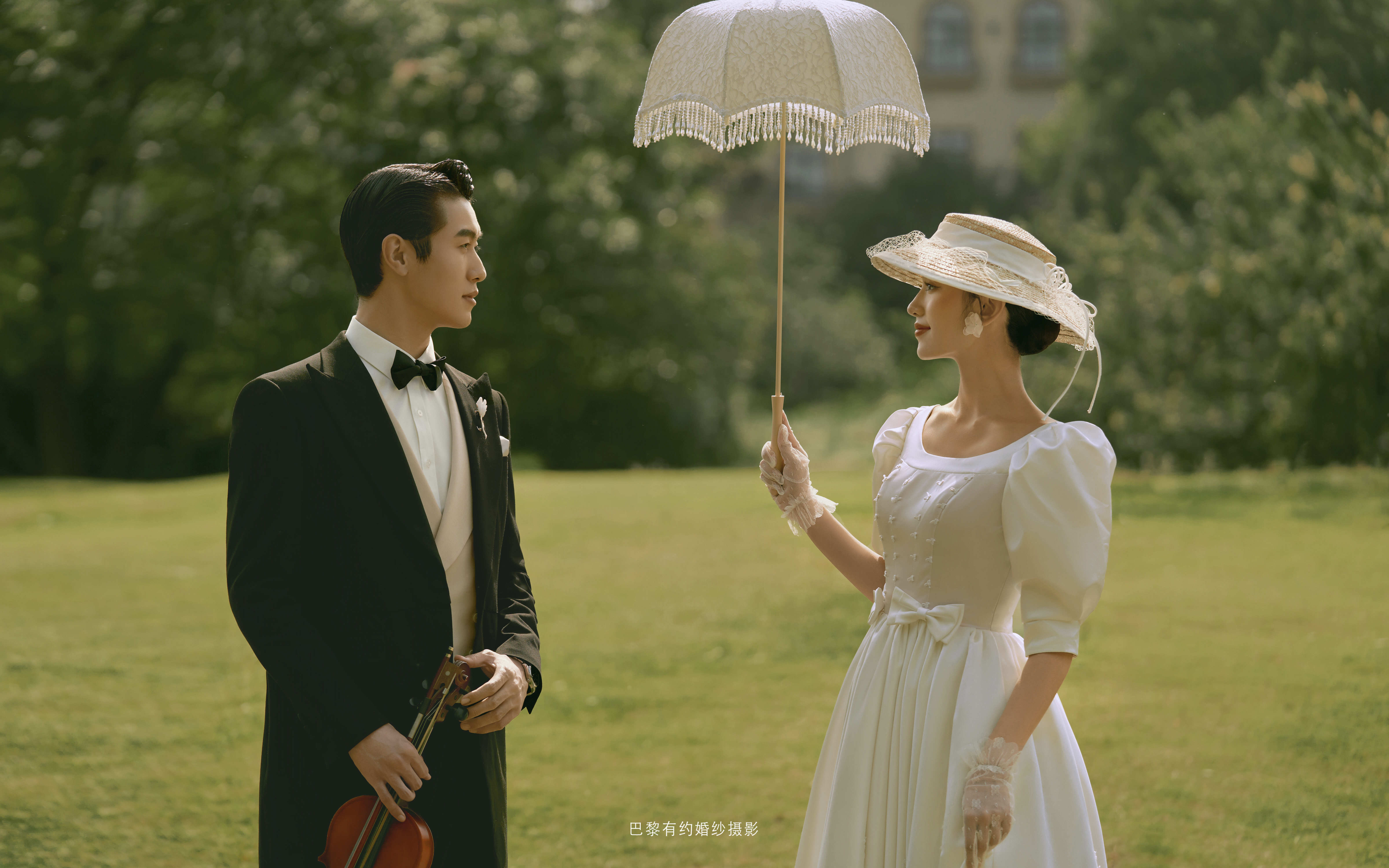 藏匿著純凈自然的美好法式森系風(fēng)婚紗照