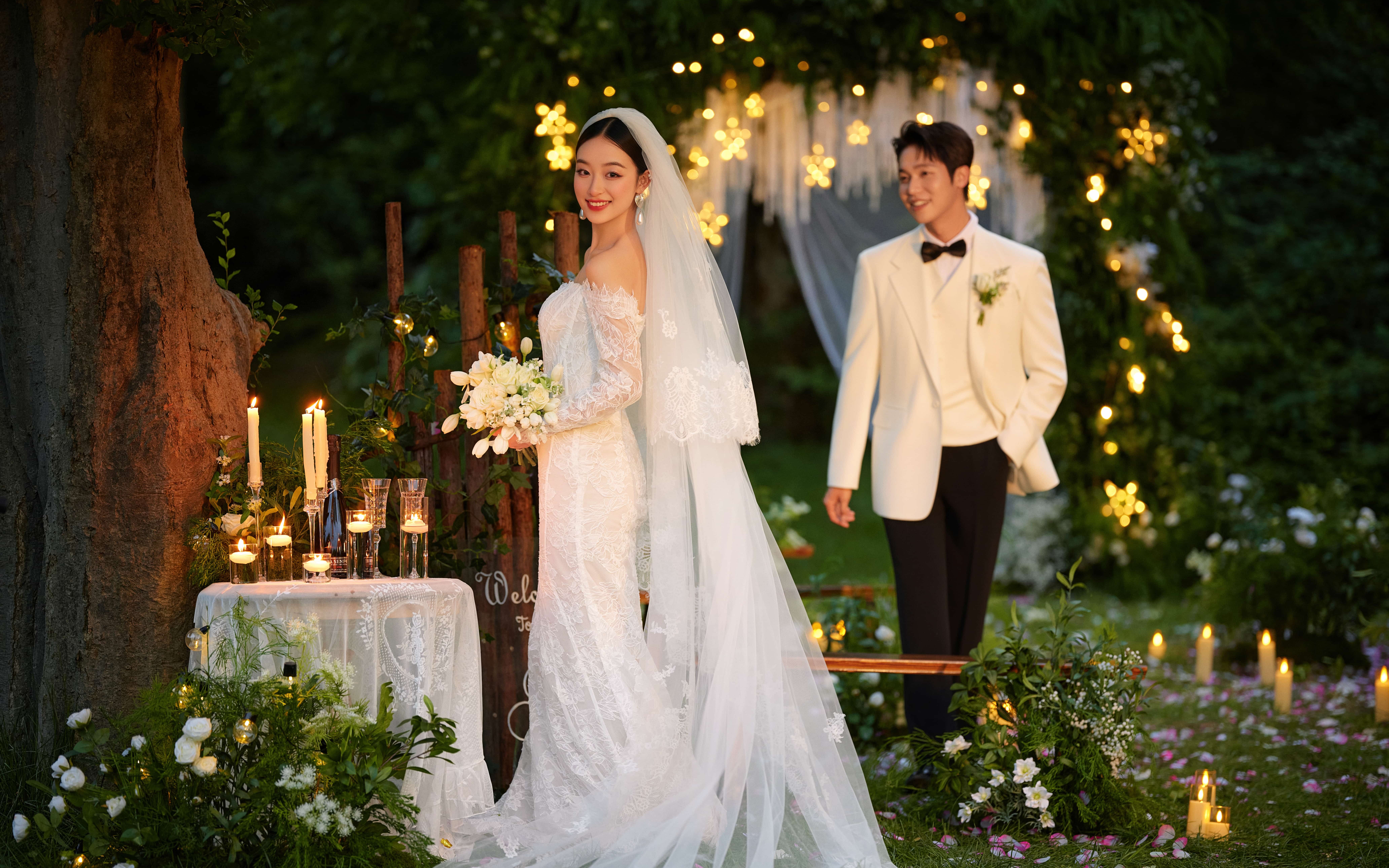 <暮色婚礼>草坪婚礼仪式感婚纱照