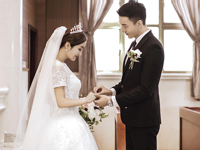 纯粹婚纱摄影_婚纱摄影