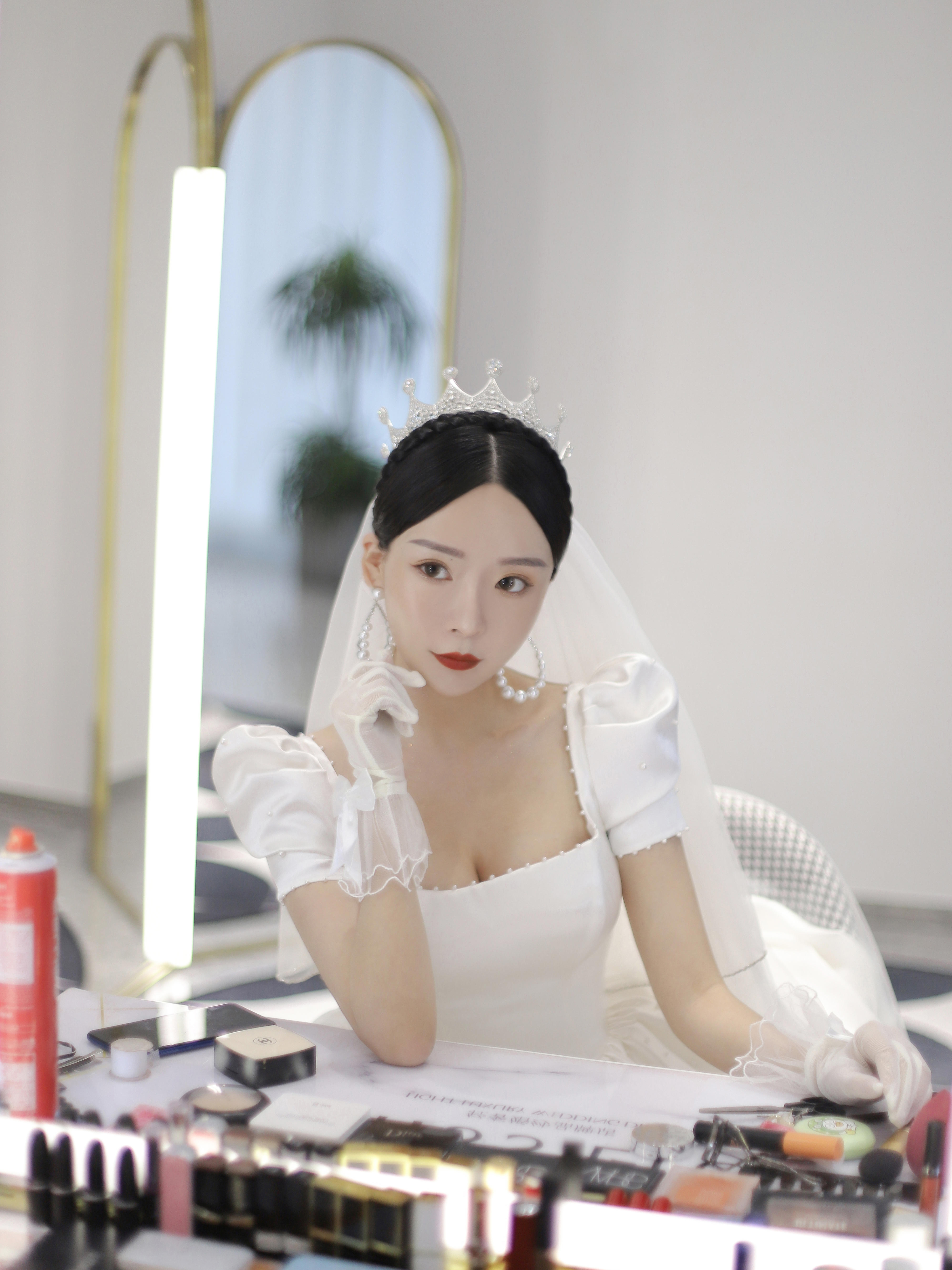 2999三套衣服 婚纱秀禾敬酒服