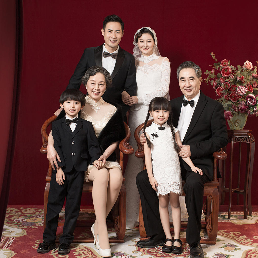 多人全家福送父母纪念婚纱照