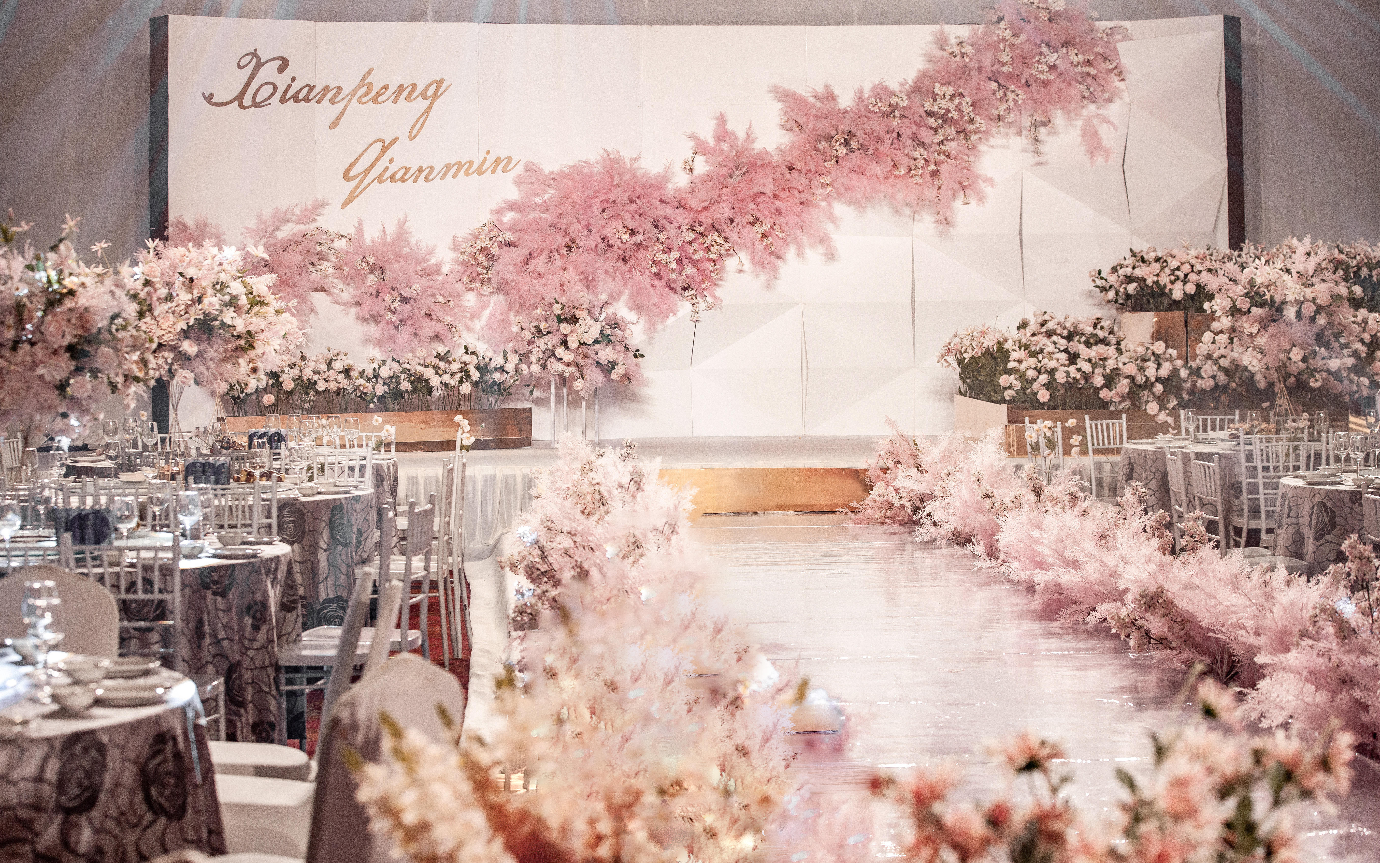 小厅 低成本 香槟粉 简约浪漫婚礼