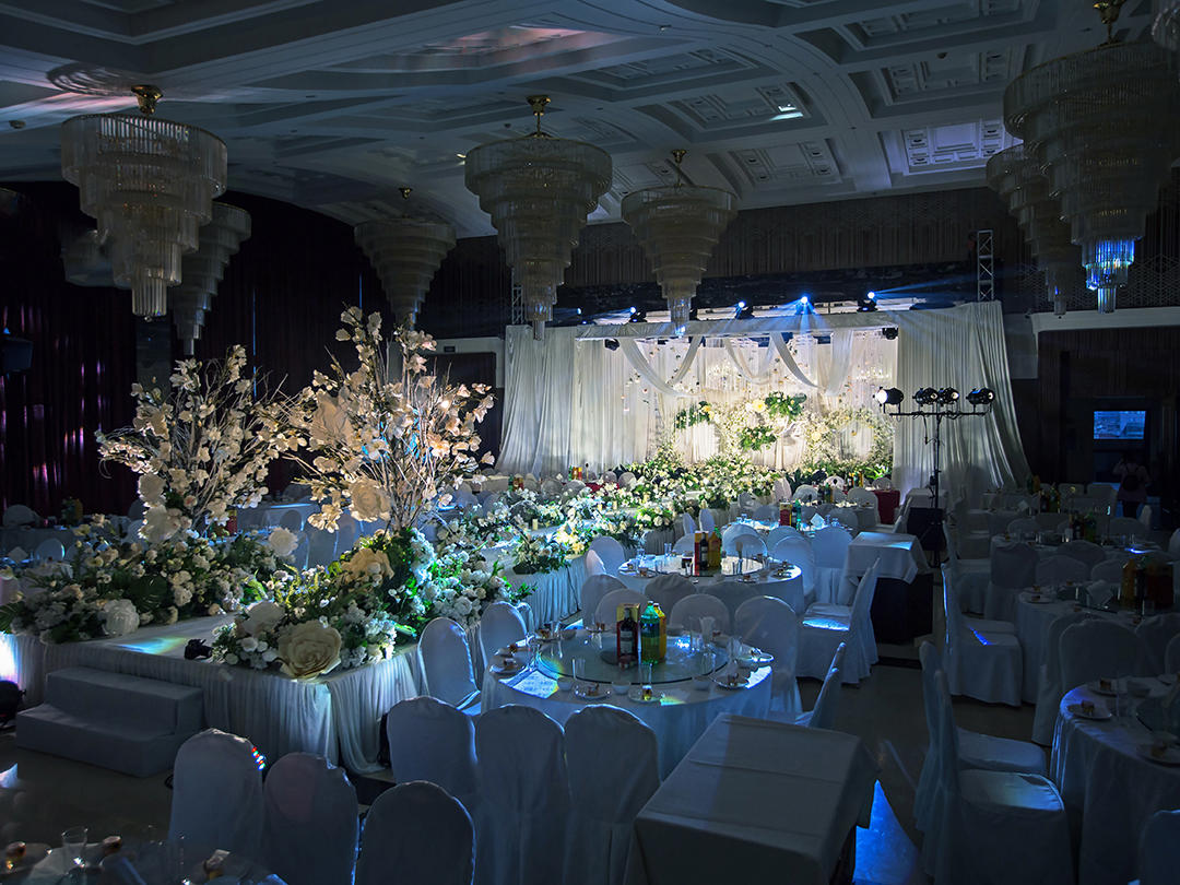 婚礼策划四大金刚化妆摄影录像主持全天跟踪服务