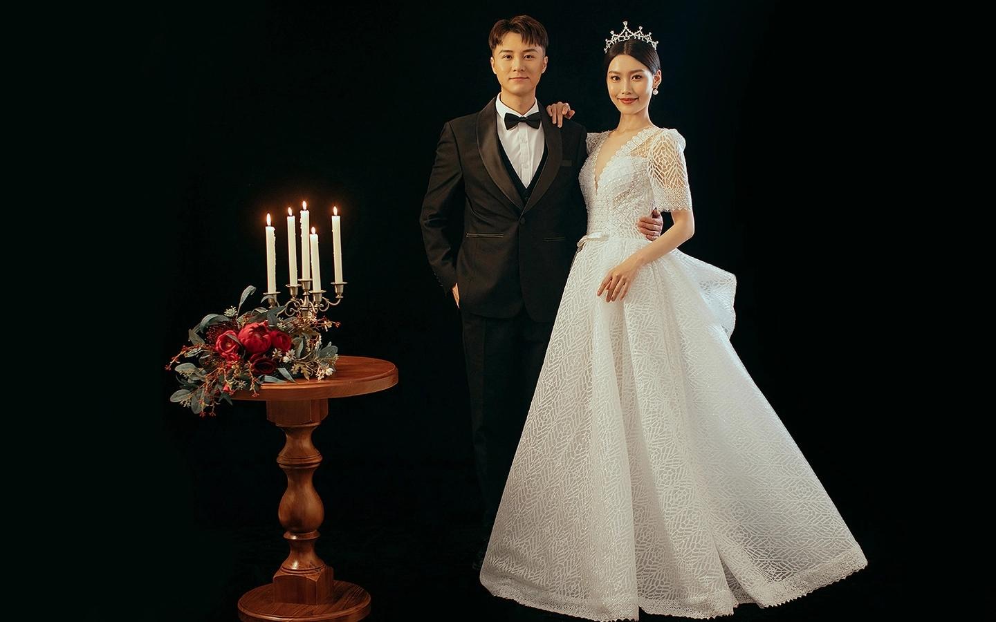 婚纱照/口碑金牌商家经典套系预约即送全新婚纱