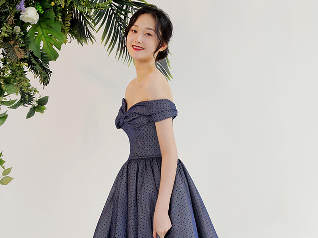 热推2019嫁日出门纱+主纱+敬酒服+跟妆套系